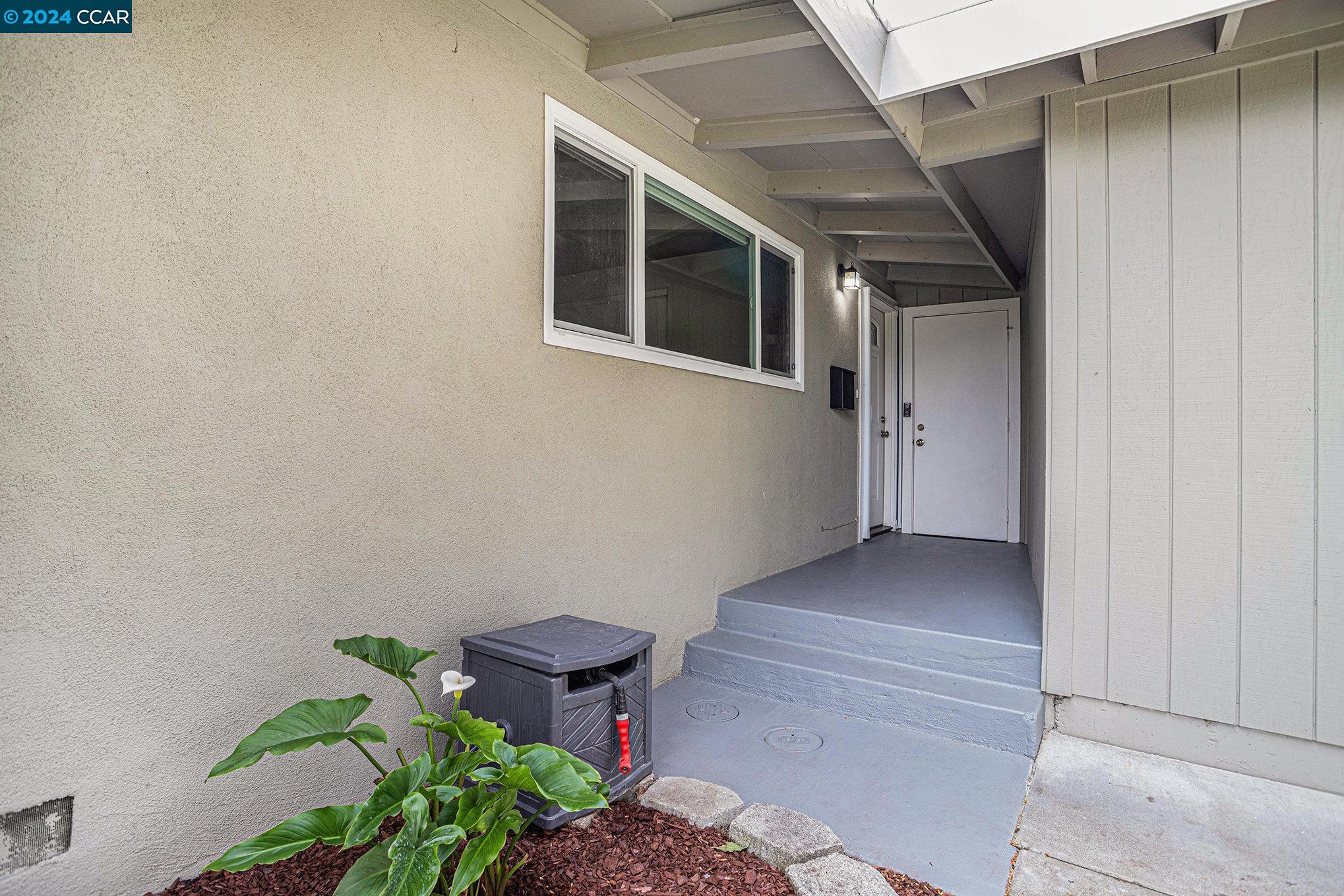 Detail Gallery Image 6 of 25 For 2578 Brian Rd, San Pablo,  CA 94806 - 3 Beds | 2 Baths