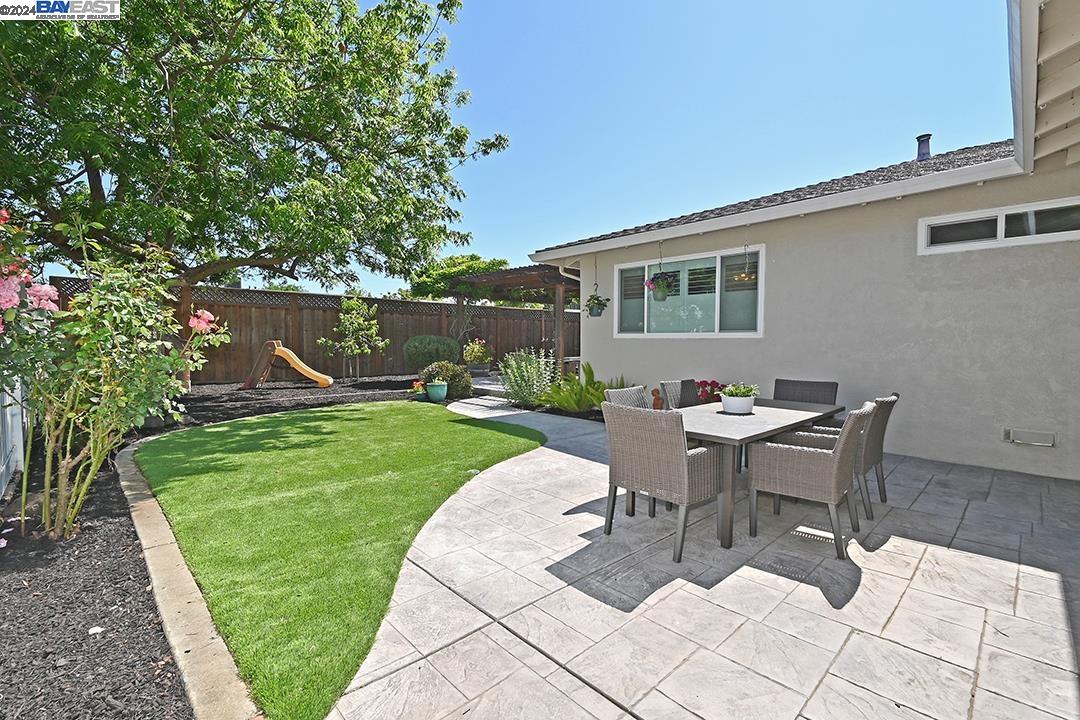 Detail Gallery Image 19 of 25 For 1022 Roxanne St, Livermore,  CA 94550 - 4 Beds | 2 Baths
