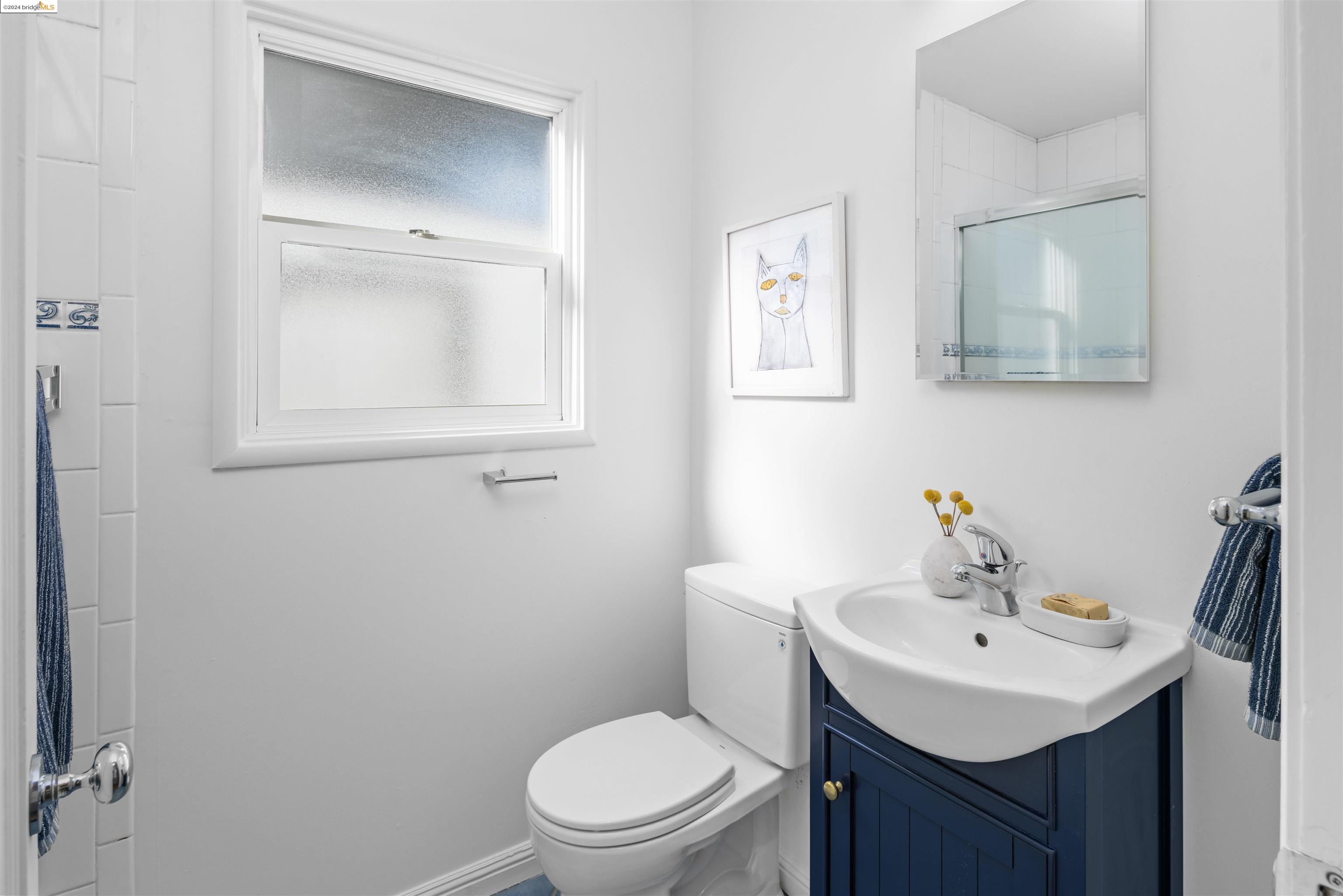 Detail Gallery Image 27 of 33 For 2014 Carlson Blvd, Richmond,  CA 94804 - 2 Beds | 1 Baths