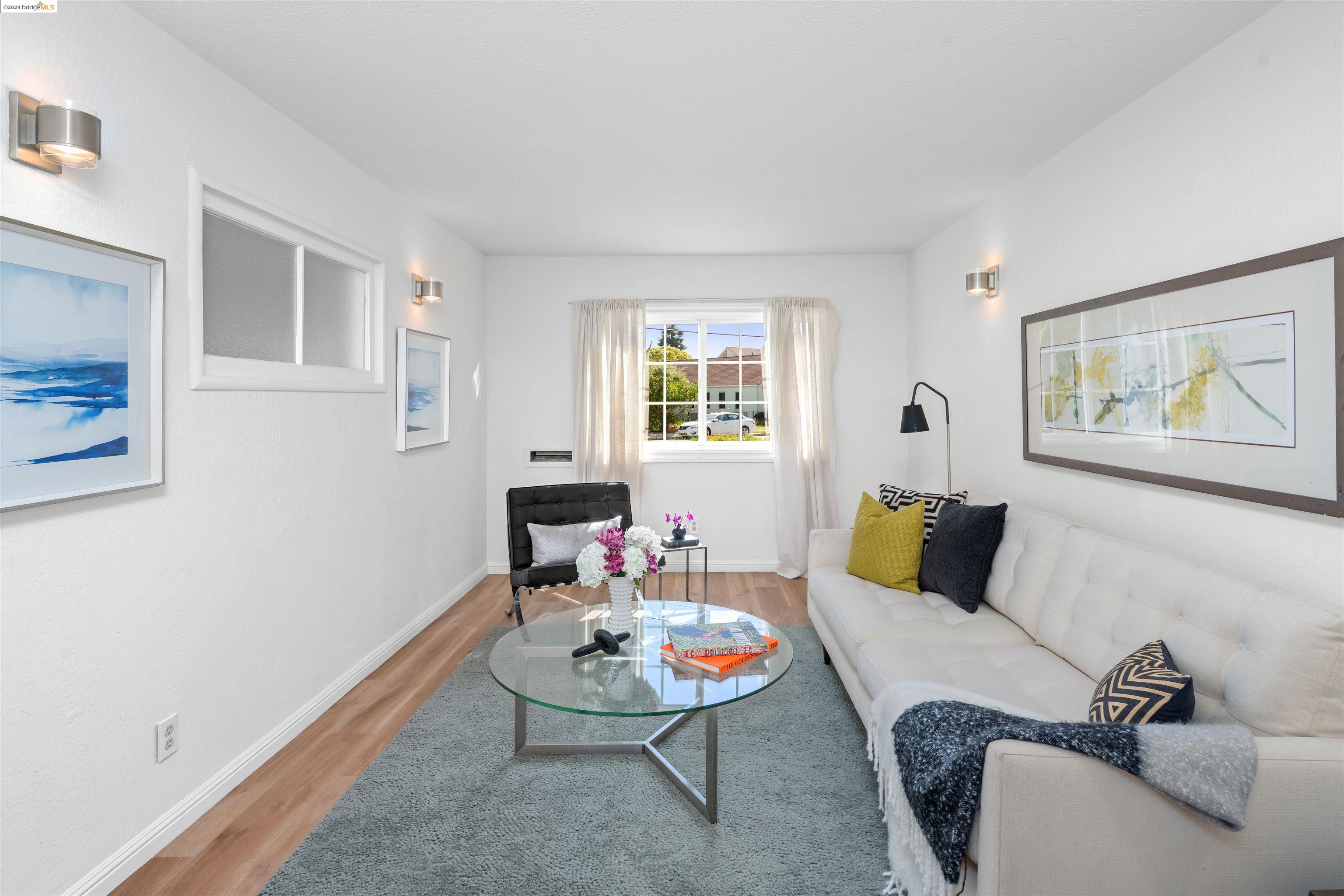 Detail Gallery Image 9 of 33 For 2014 Carlson Blvd, Richmond,  CA 94804 - 2 Beds | 1 Baths