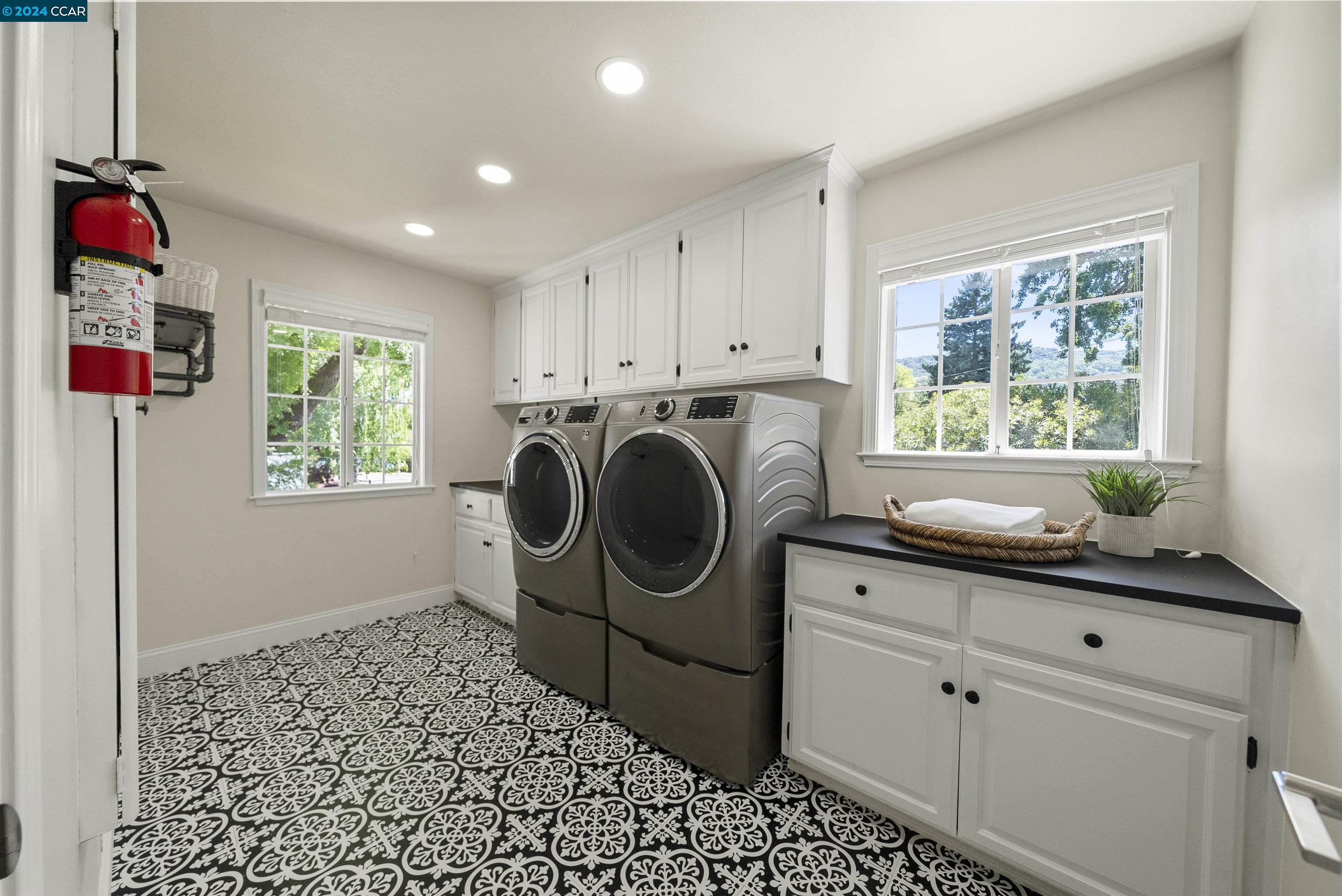 Detail Gallery Image 30 of 56 For 101 La Serena Ave, Alamo,  CA 94507 - 5 Beds | 3/1 Baths