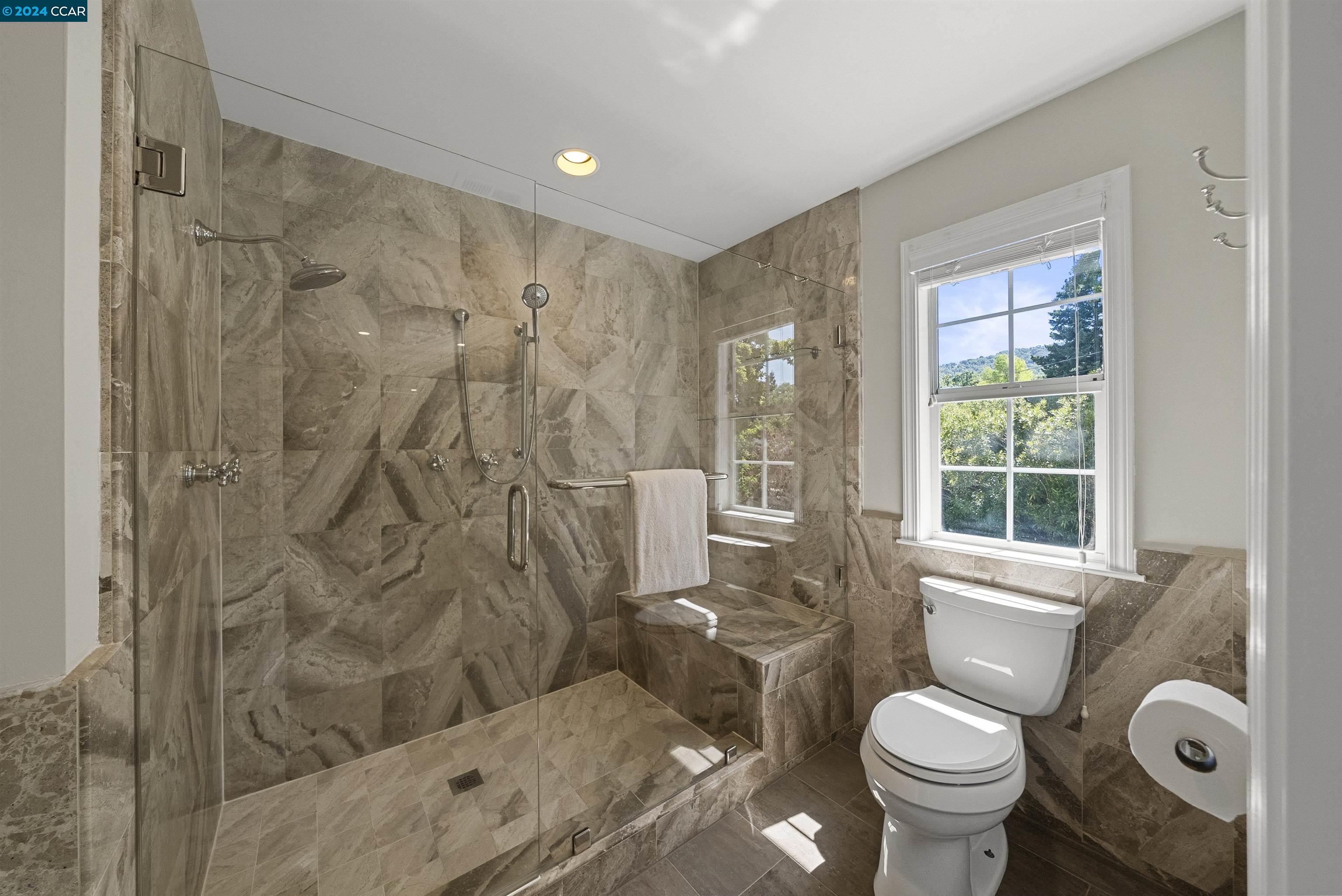 Detail Gallery Image 35 of 56 For 101 La Serena Ave, Alamo,  CA 94507 - 5 Beds | 3/1 Baths