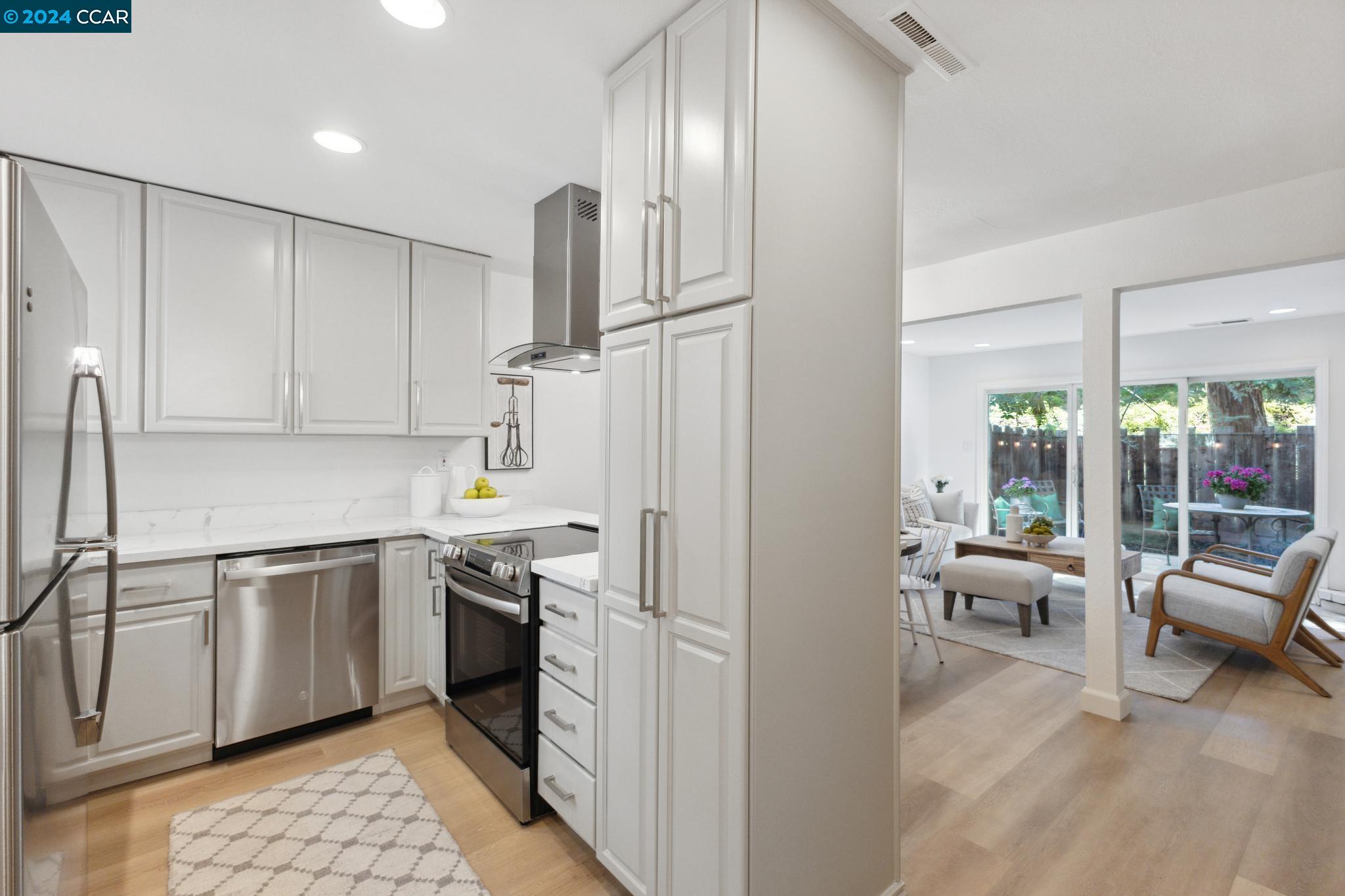 More Details about MLS # 41059779 : 394 ILO LN # 103