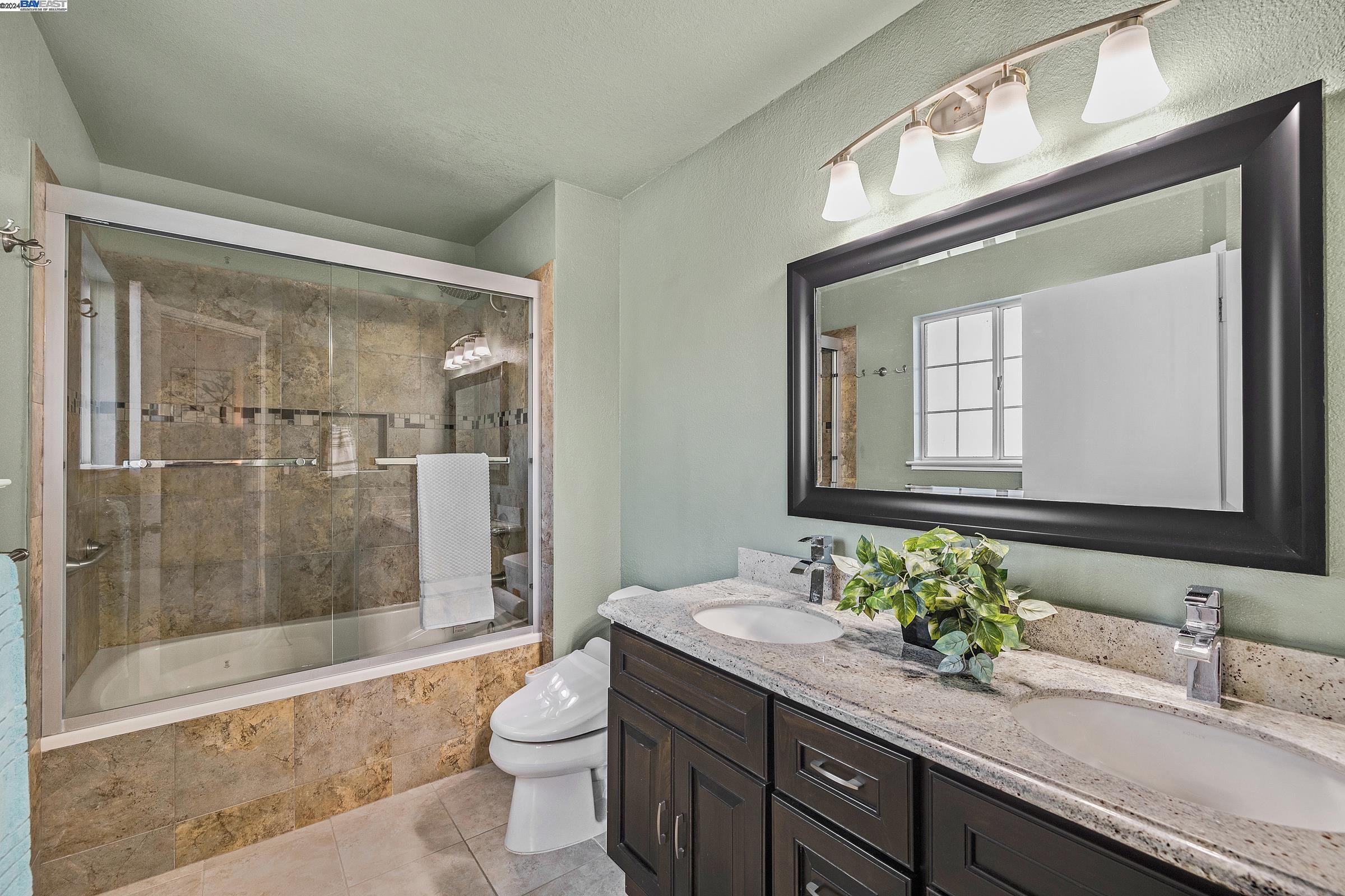 Detail Gallery Image 17 of 28 For 369 Fieldstone Dr, Fremont,  CA 94536 - 3 Beds | 2/1 Baths