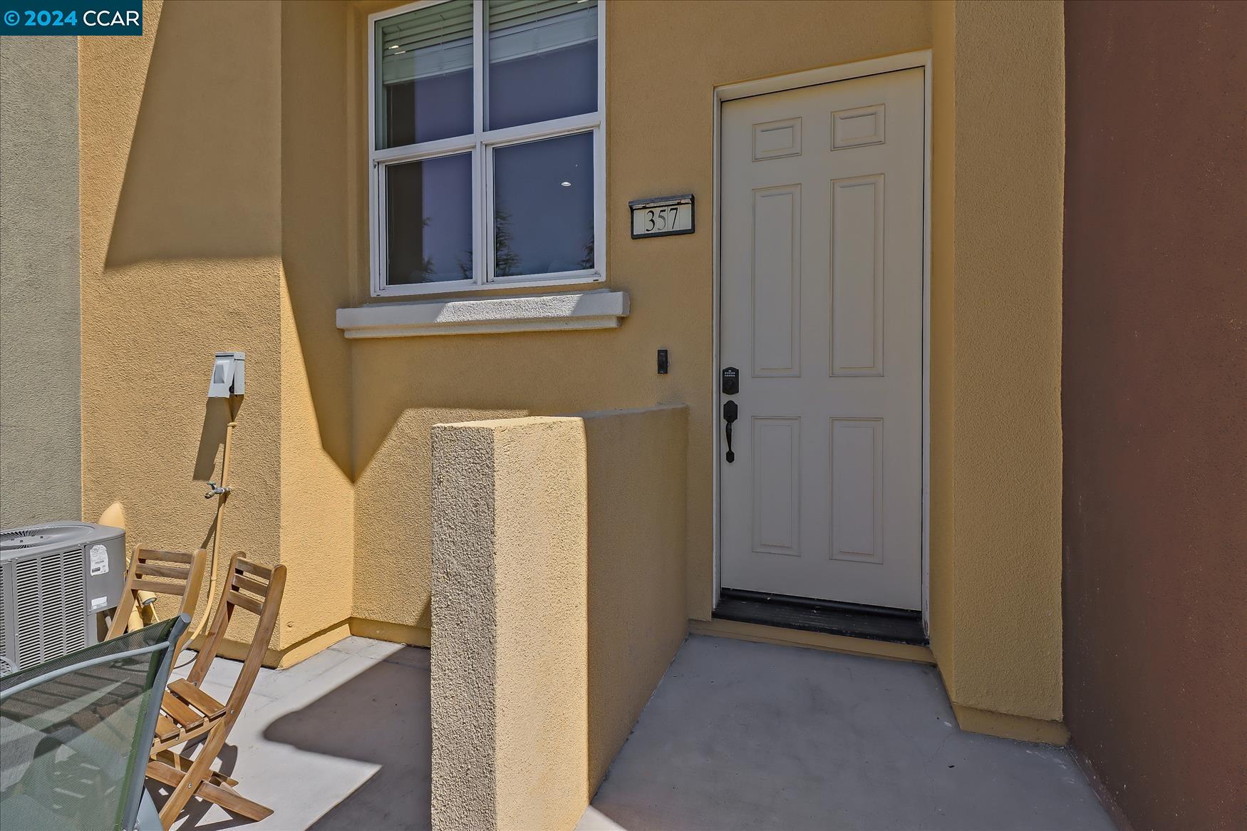 Detail Gallery Image 5 of 30 For 357 Esfahan Ct, San Jose,  CA 95111 - 2 Beds | 2/1 Baths