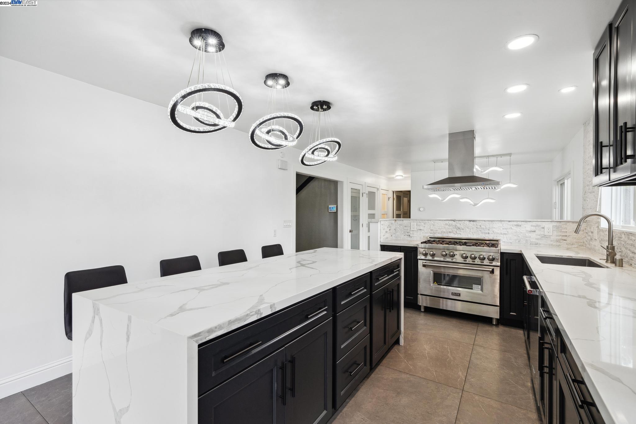 Detail Gallery Image 13 of 60 For 10 Greyfell Pl, Pleasant Hill,  CA 94523 - 4 Beds | 3/1 Baths