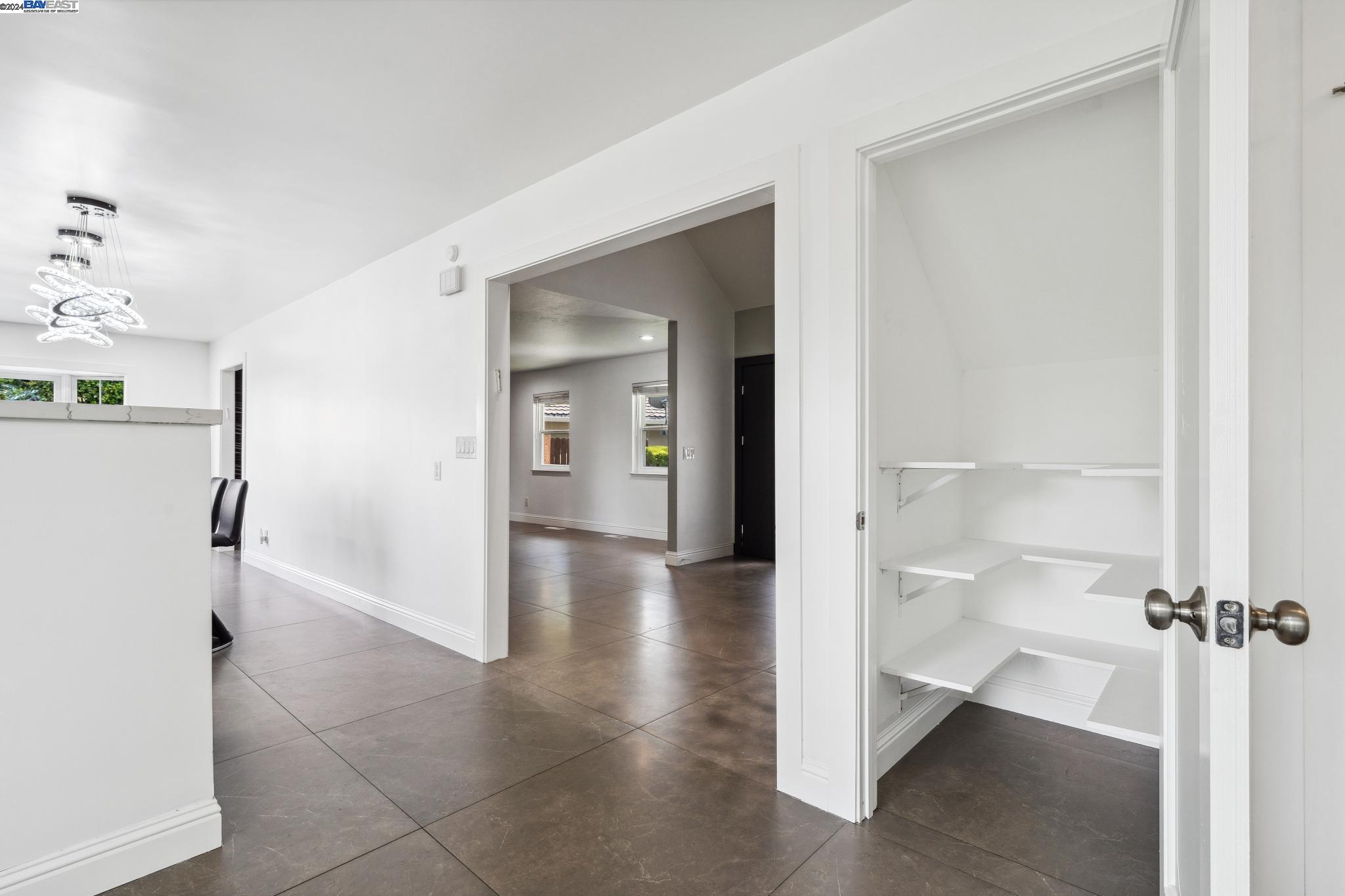 Detail Gallery Image 21 of 60 For 10 Greyfell Pl, Pleasant Hill,  CA 94523 - 4 Beds | 3/1 Baths