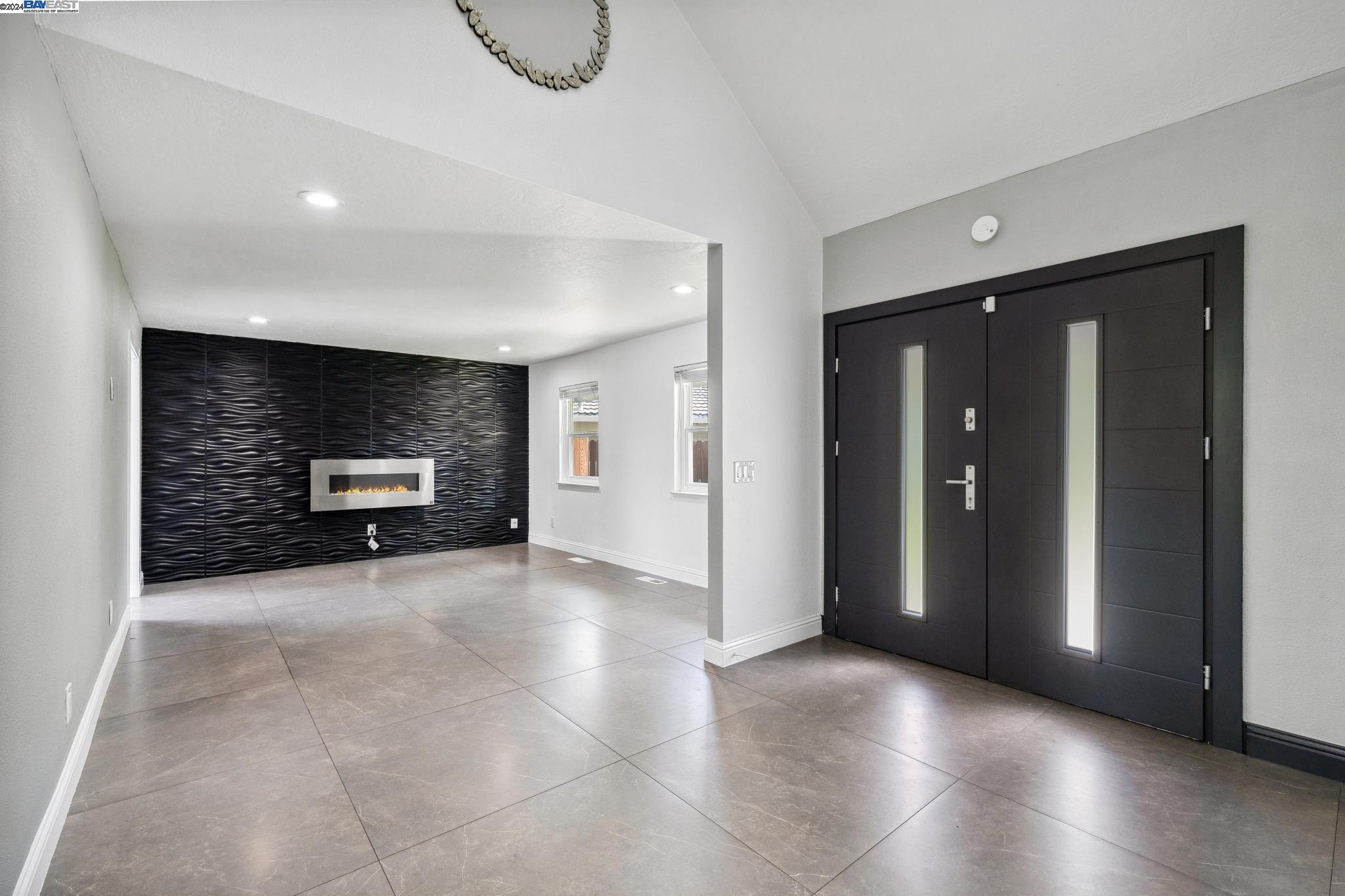 Detail Gallery Image 4 of 60 For 10 Greyfell Pl, Pleasant Hill,  CA 94523 - 4 Beds | 3/1 Baths
