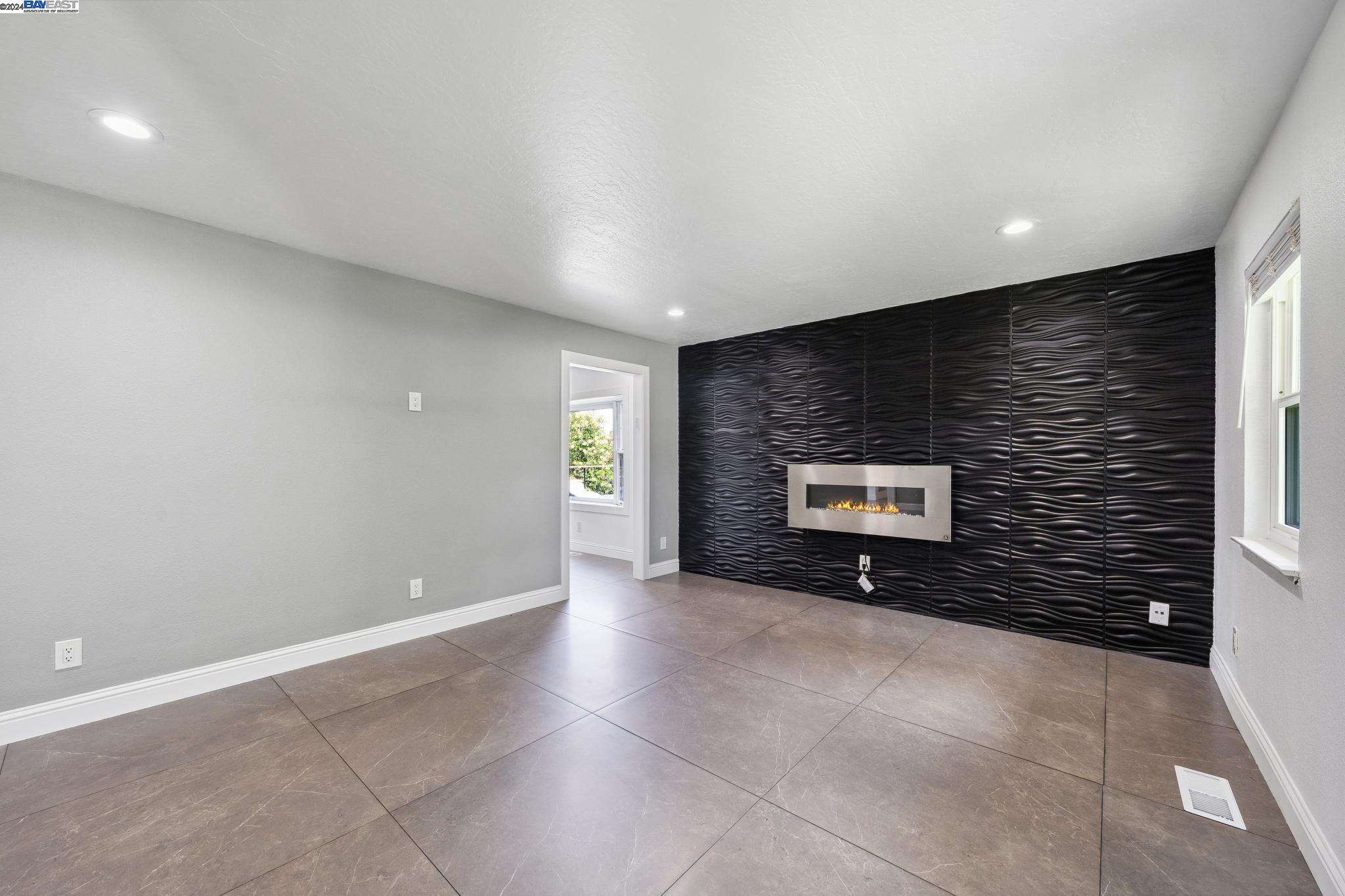 Detail Gallery Image 7 of 60 For 10 Greyfell Pl, Pleasant Hill,  CA 94523 - 4 Beds | 3/1 Baths
