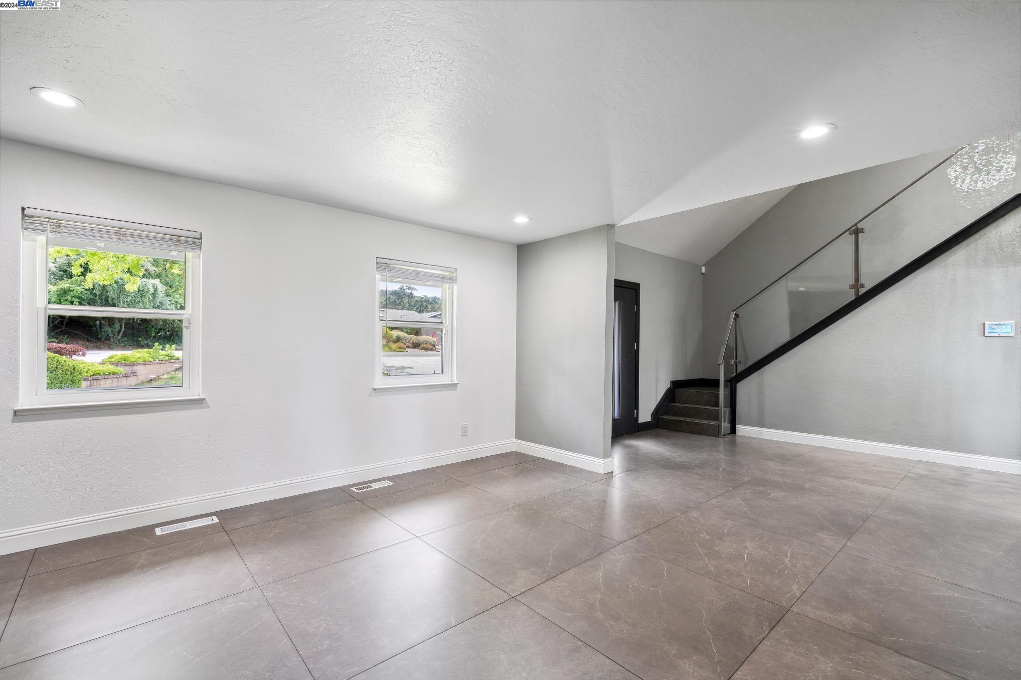 Detail Gallery Image 9 of 60 For 10 Greyfell Pl, Pleasant Hill,  CA 94523 - 4 Beds | 3/1 Baths