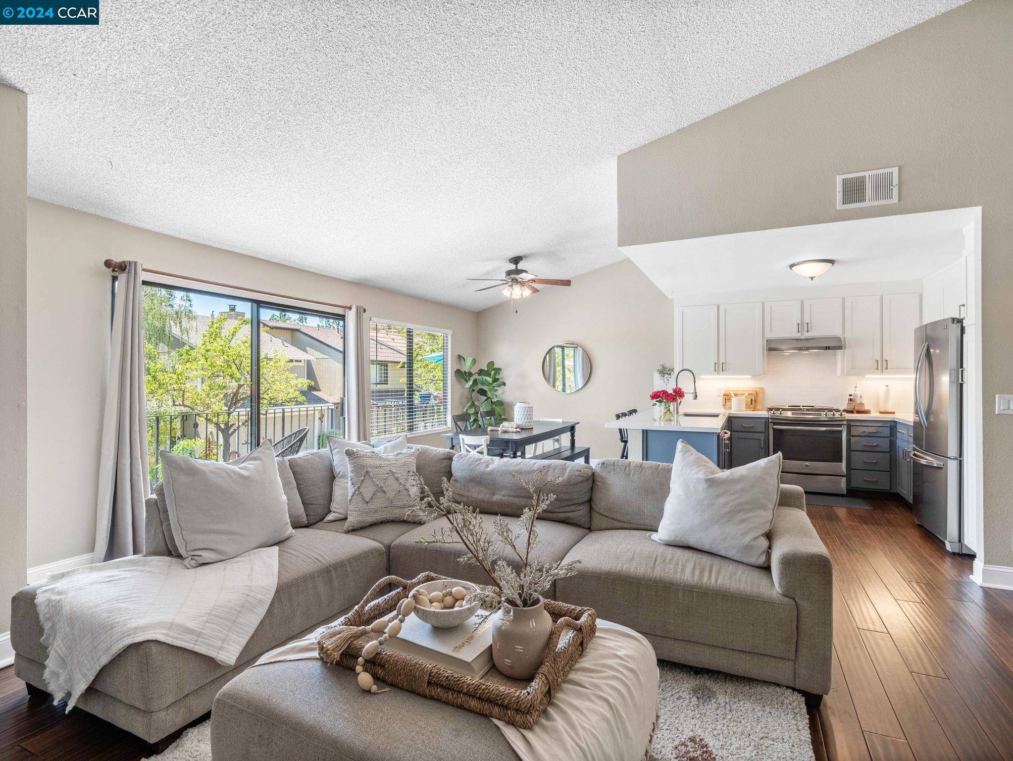 Photo #3: 41059811 Listing 