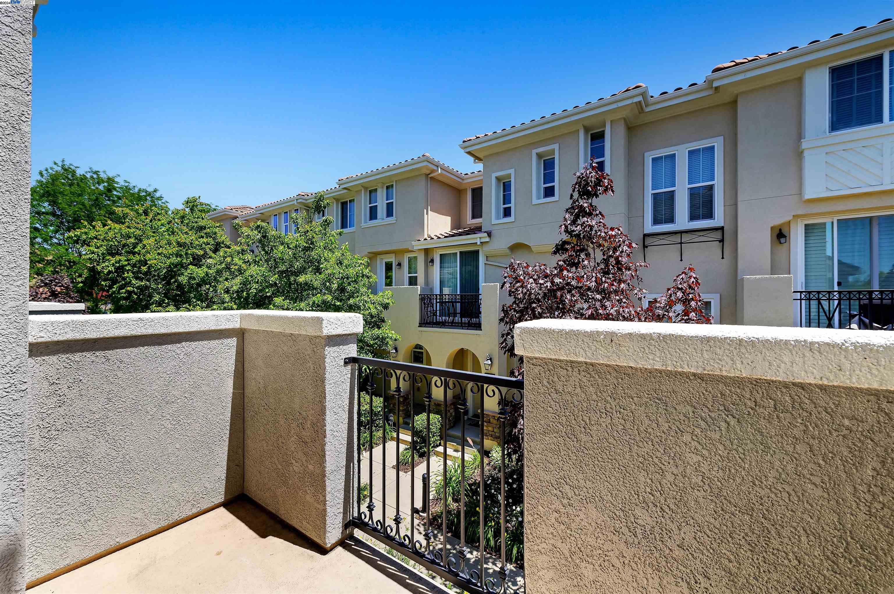 Detail Gallery Image 30 of 31 For 166 Selby Lane # 8, Livermore,  CA 94551 - 3 Beds | 2/1 Baths