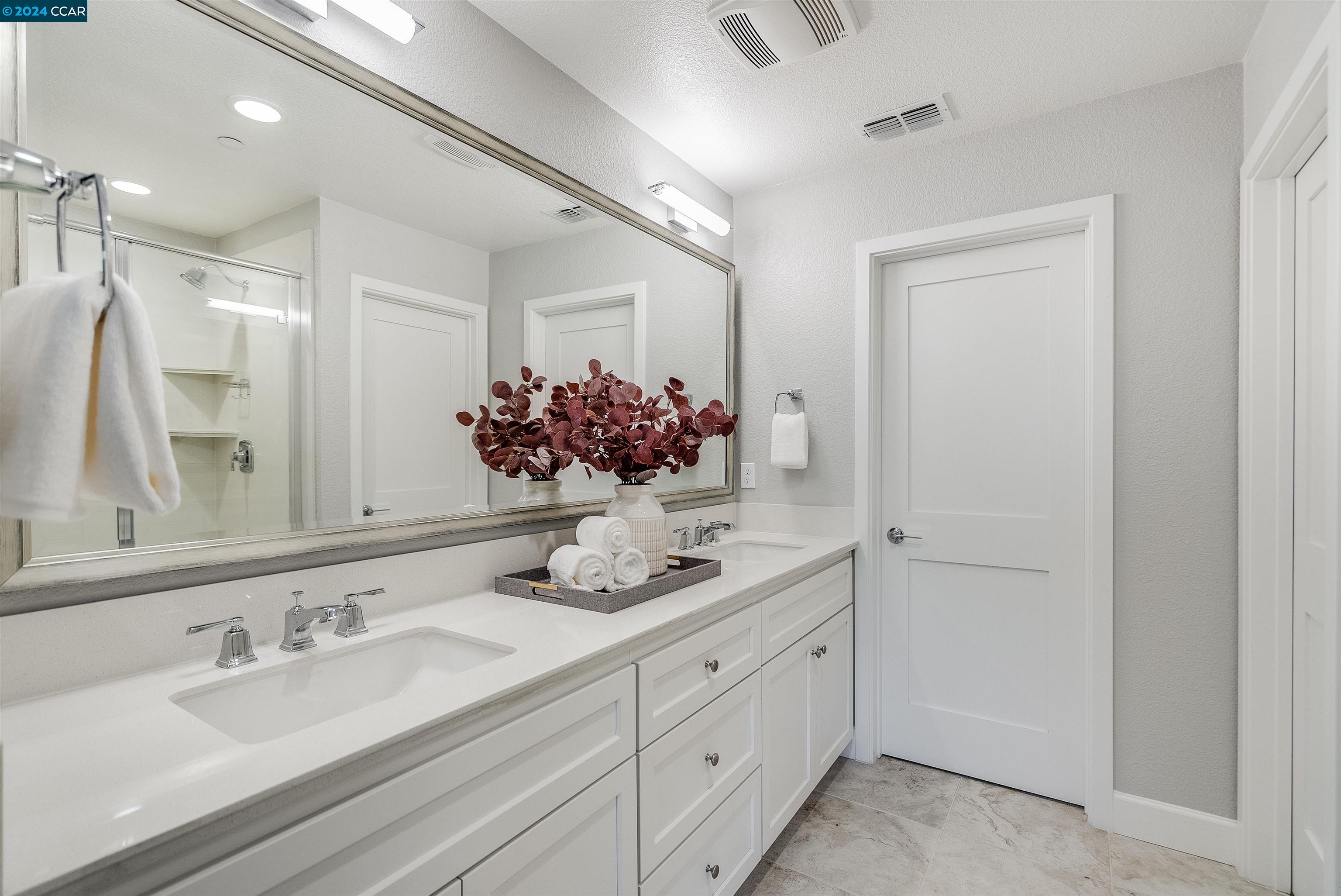Detail Gallery Image 19 of 48 For 881 Tranquility Cir #6,  Livermore,  CA 94551 - 3 Beds | 3/1 Baths