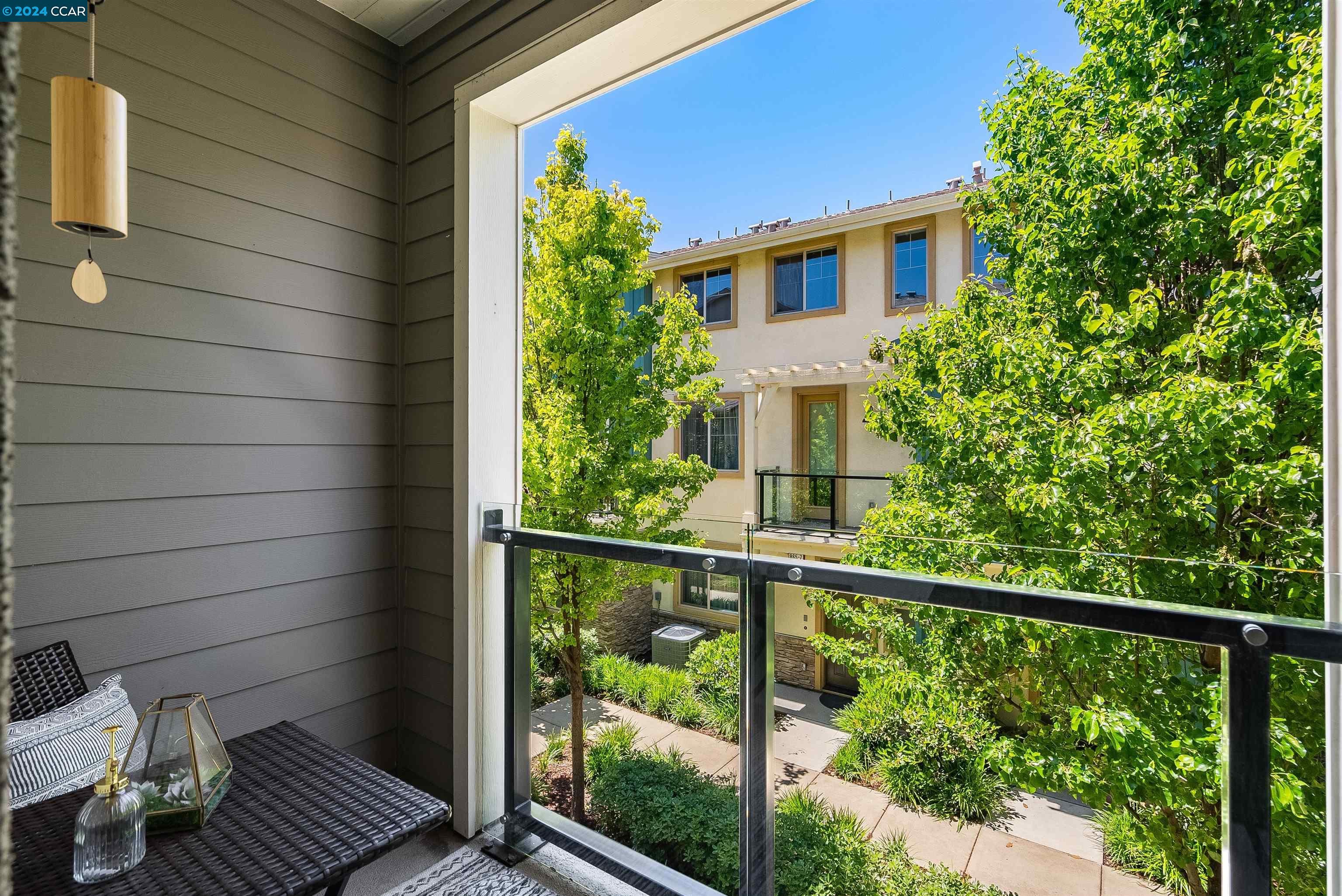 Detail Gallery Image 7 of 48 For 881 Tranquility Cir #6,  Livermore,  CA 94551 - 3 Beds | 3/1 Baths