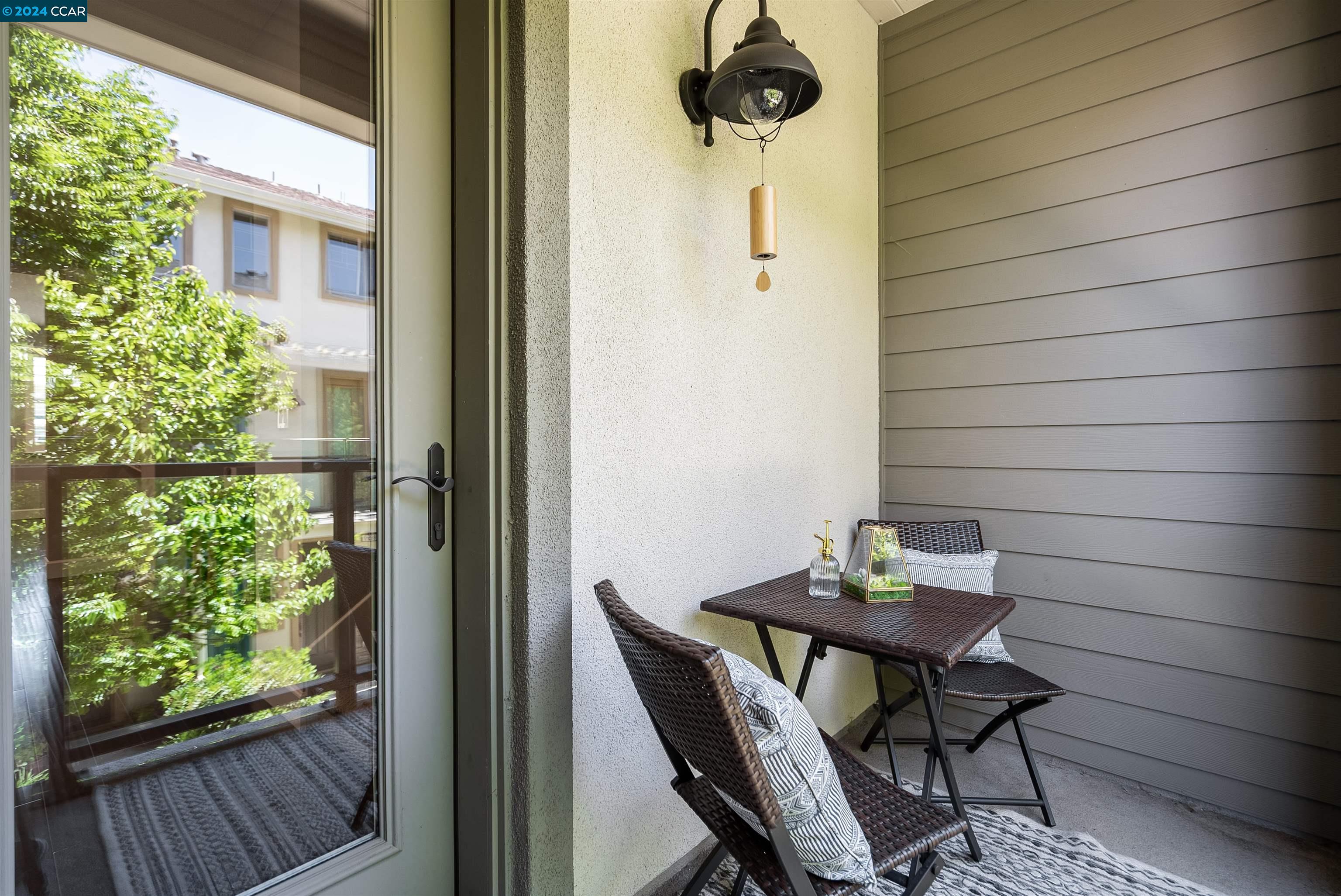 Detail Gallery Image 8 of 48 For 881 Tranquility Cir #6,  Livermore,  CA 94551 - 3 Beds | 3/1 Baths