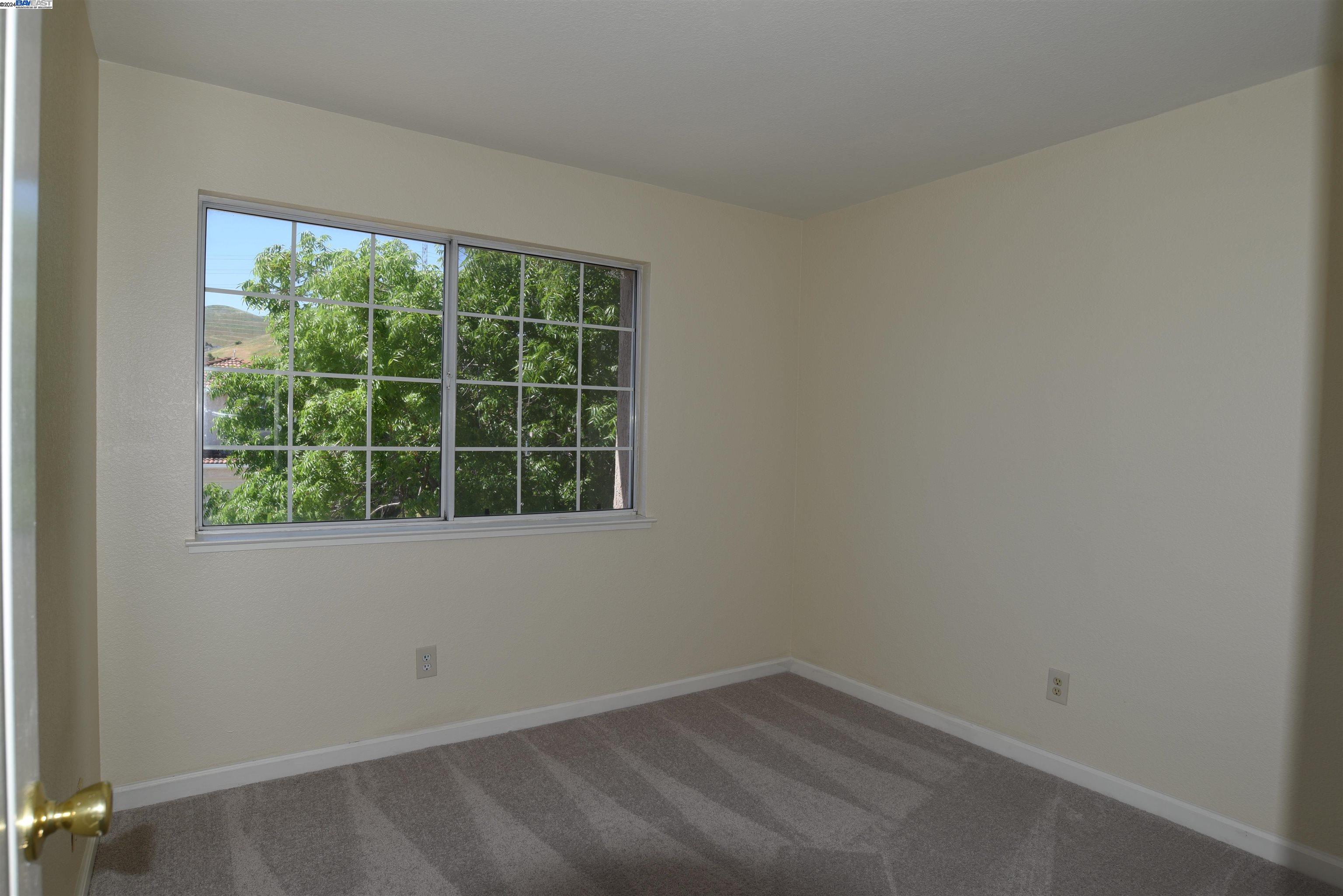 Detail Gallery Image 19 of 26 For 1723 Peachwillow St, Pittsburg,  CA 94565 - 3 Beds | 2/1 Baths