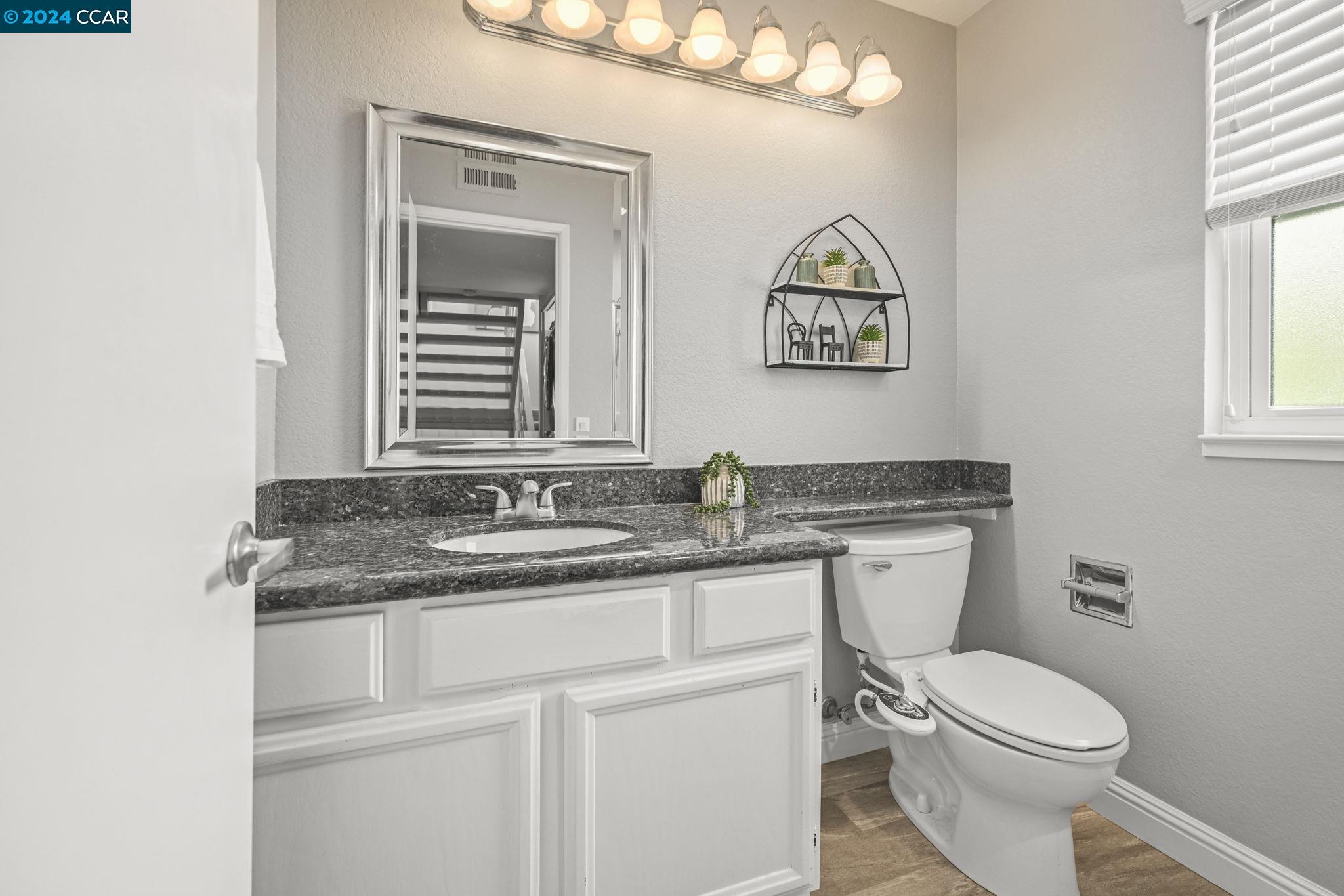 Detail Gallery Image 15 of 22 For 14 Mozden Ln, Pleasant Hill,  CA 94523 - 2 Beds | 2 Baths