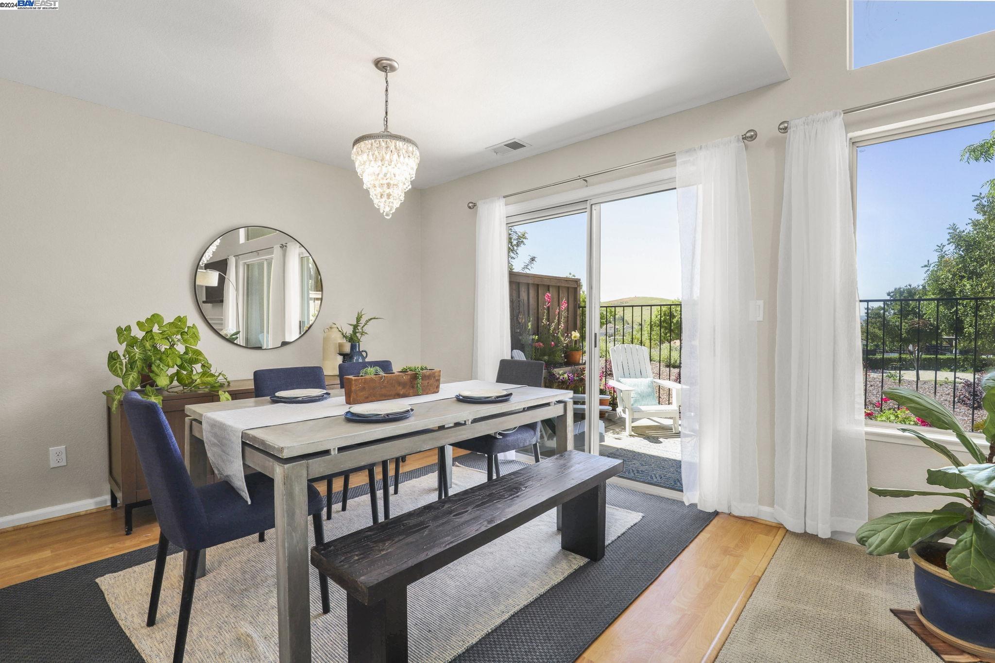 Photo #2: 41059842 Listing 