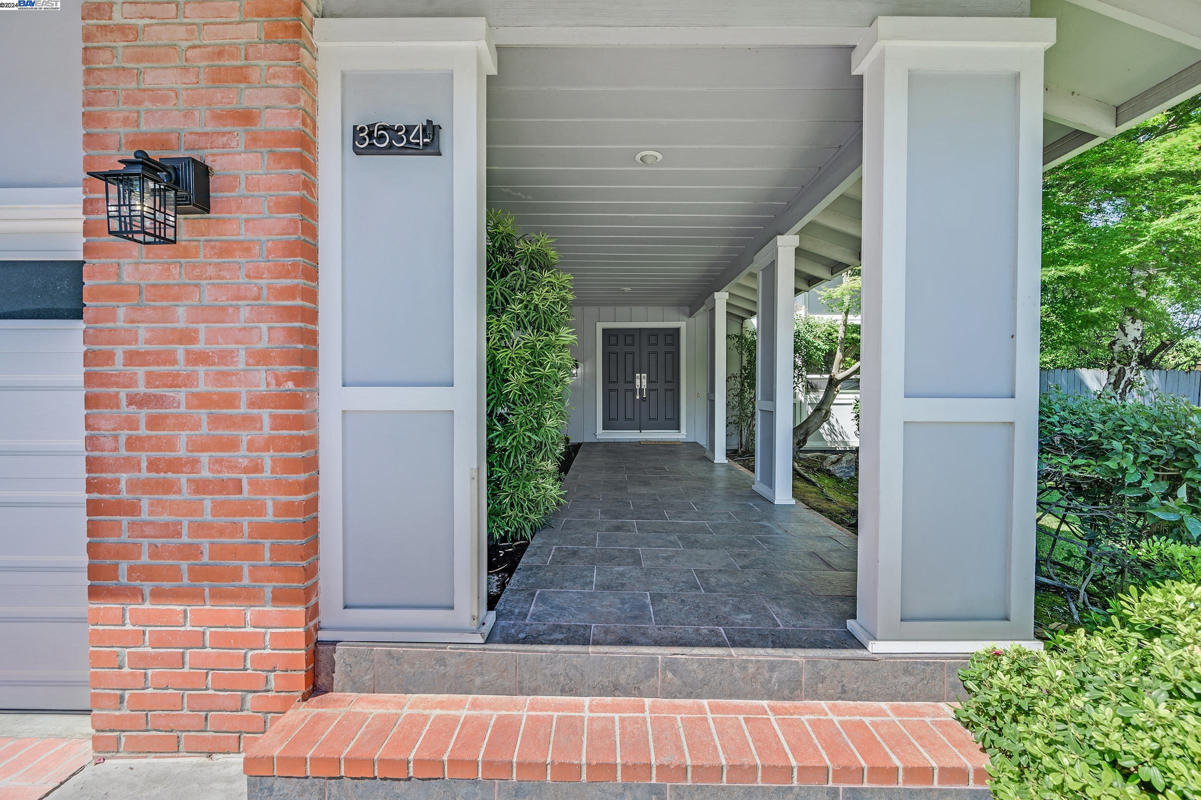 Detail Gallery Image 2 of 43 For 3534 Churchill Ct, Pleasanton,  CA 94588 - 4 Beds | 2/1 Baths