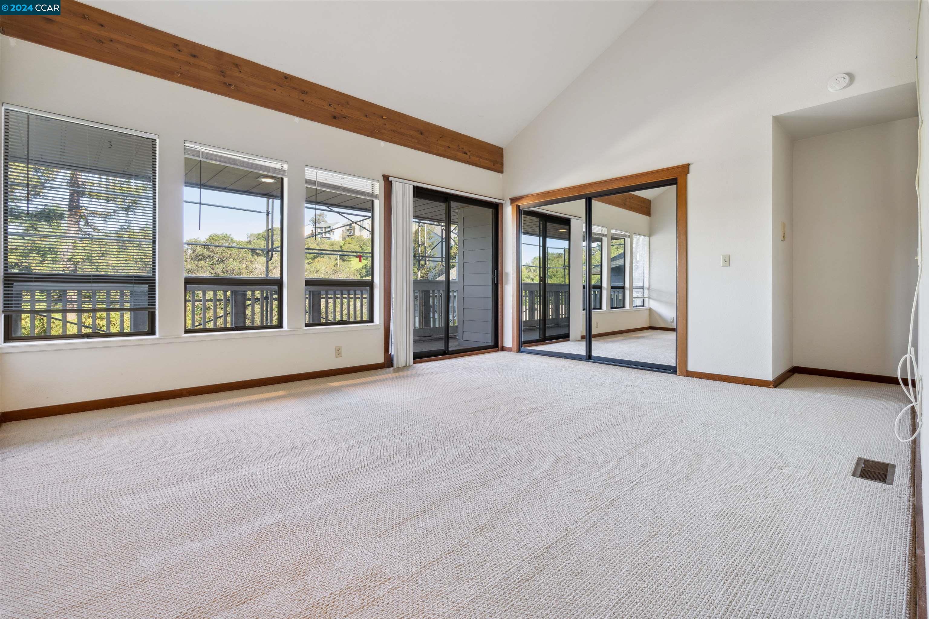Detail Gallery Image 12 of 25 For 142 Professional Center Pkwy, San Rafael,  CA 94903 - 3 Beds | 2/1 Baths