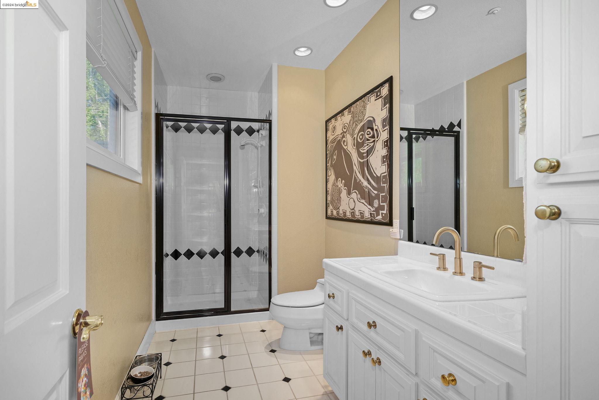Detail Gallery Image 22 of 43 For 4 Julianna Ct, Moraga,  CA 94556 - 4 Beds | 4 Baths