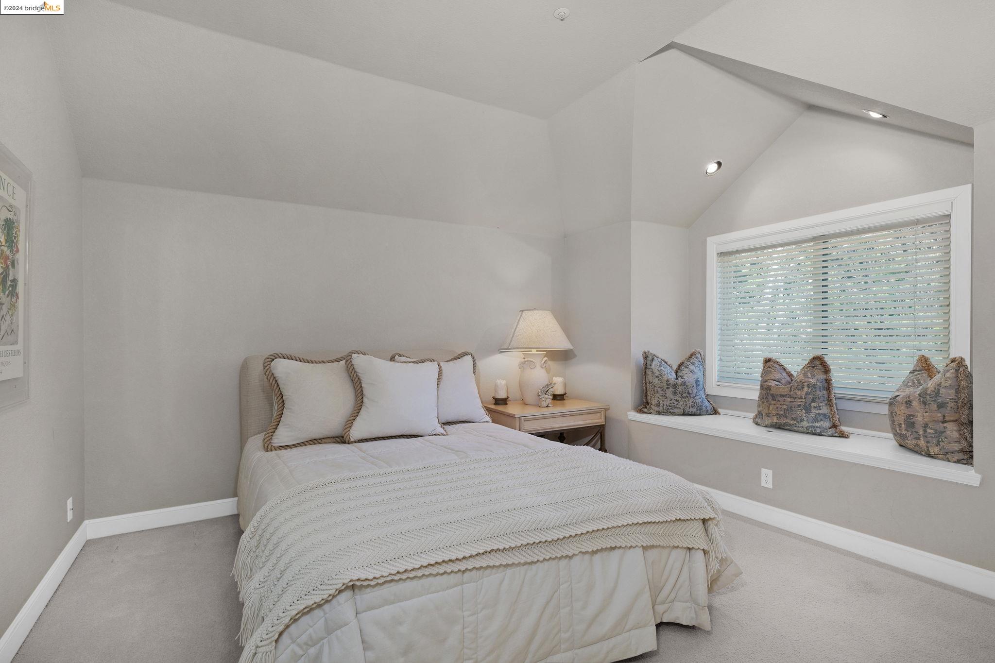 Detail Gallery Image 29 of 43 For 4 Julianna Ct, Moraga,  CA 94556 - 4 Beds | 4 Baths