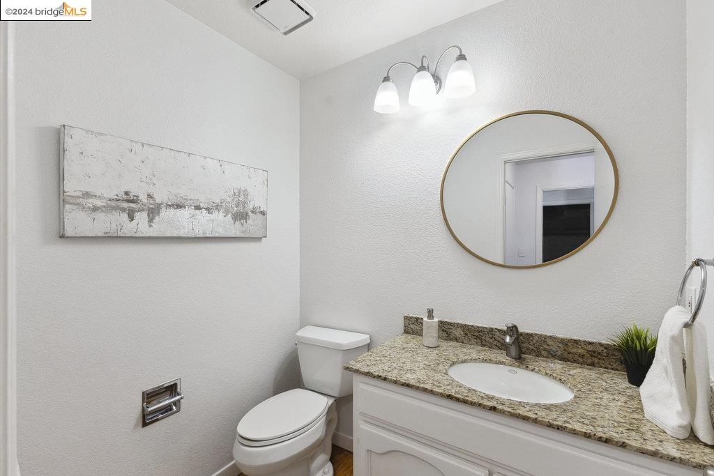 Detail Gallery Image 26 of 60 For 13 Palm Beach Ln, Alameda,  CA 94502 - 3 Beds | 2/1 Baths