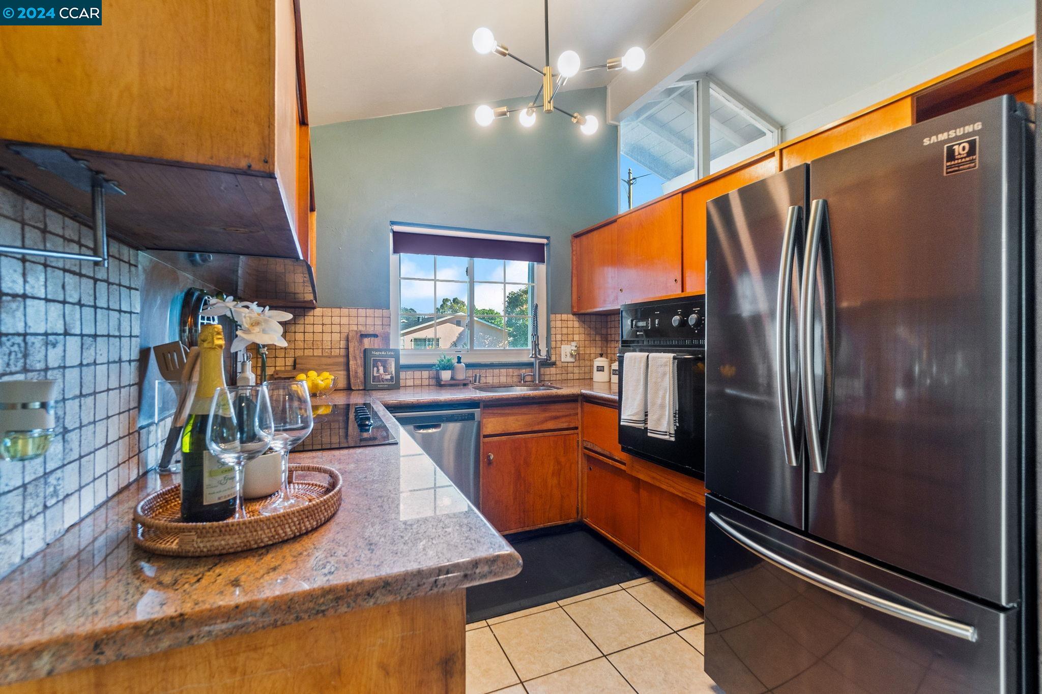 Detail Gallery Image 19 of 32 For 2827 Loyola Drive, Richmond,  CA 94806 - 3 Beds | 2 Baths
