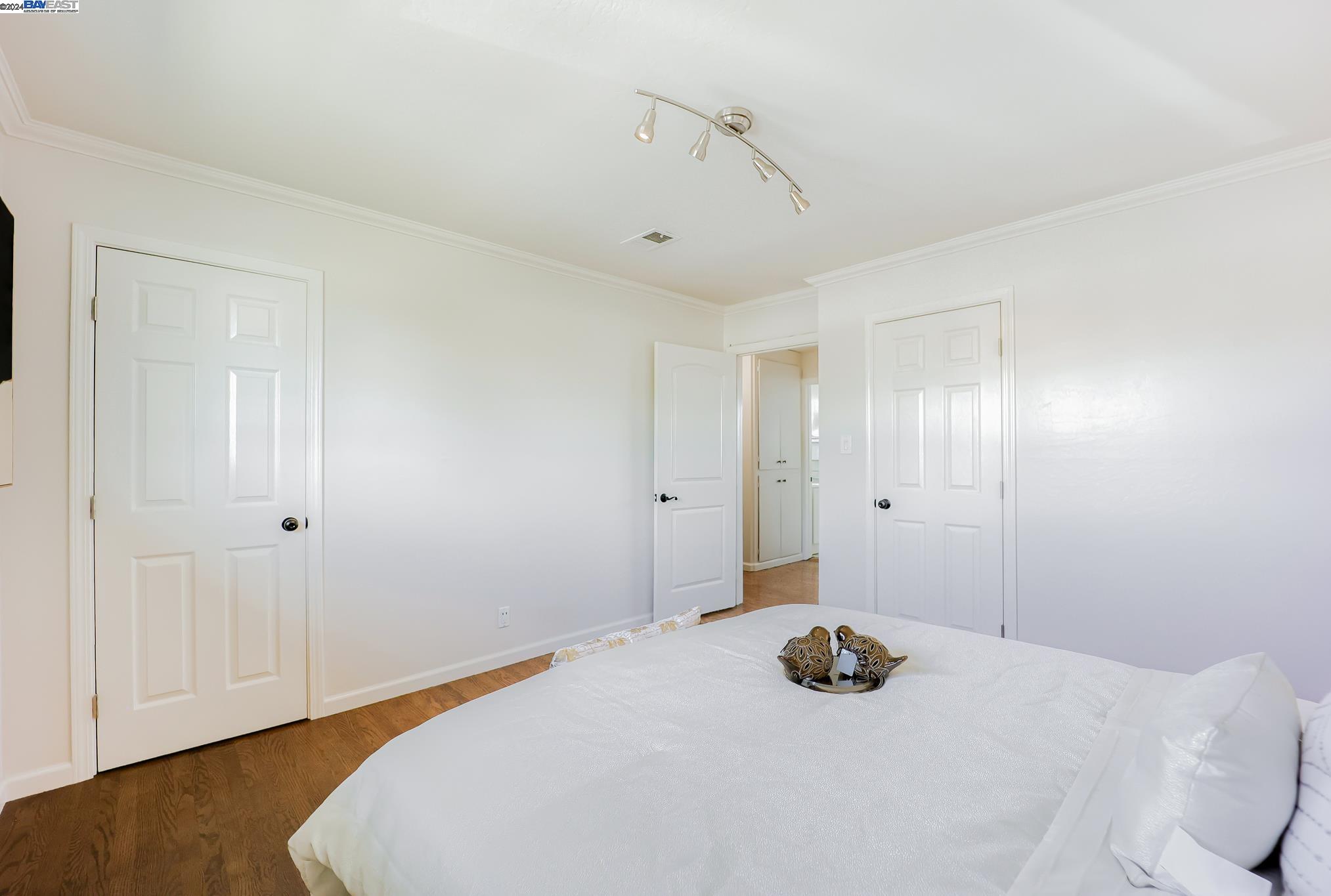 Detail Gallery Image 27 of 35 For 407 Craven Ct, Hayward,  CA 94541 - 2 Beds | 1/1 Baths