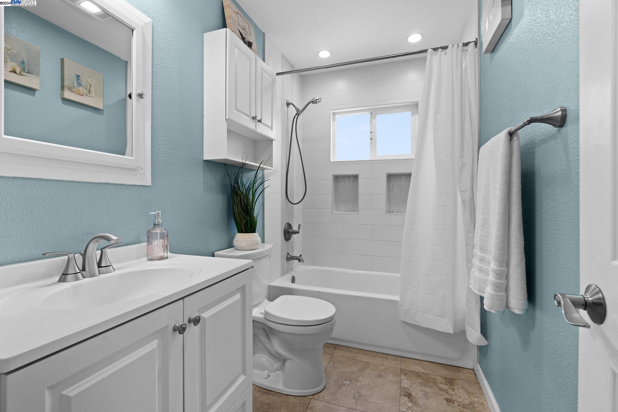 Detail Gallery Image 31 of 47 For 7743 Canterbury Ln, Dublin,  CA 94568 - 3 Beds | 2 Baths