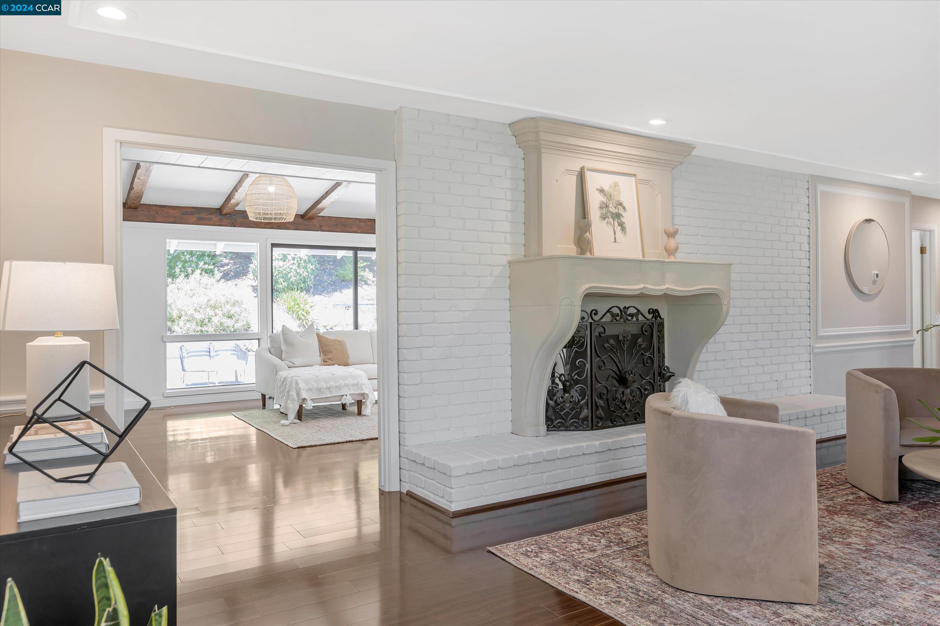 Detail Gallery Image 5 of 48 For 1049 Scots Ln, Walnut Creek,  CA 94596 - 3 Beds | 3/1 Baths