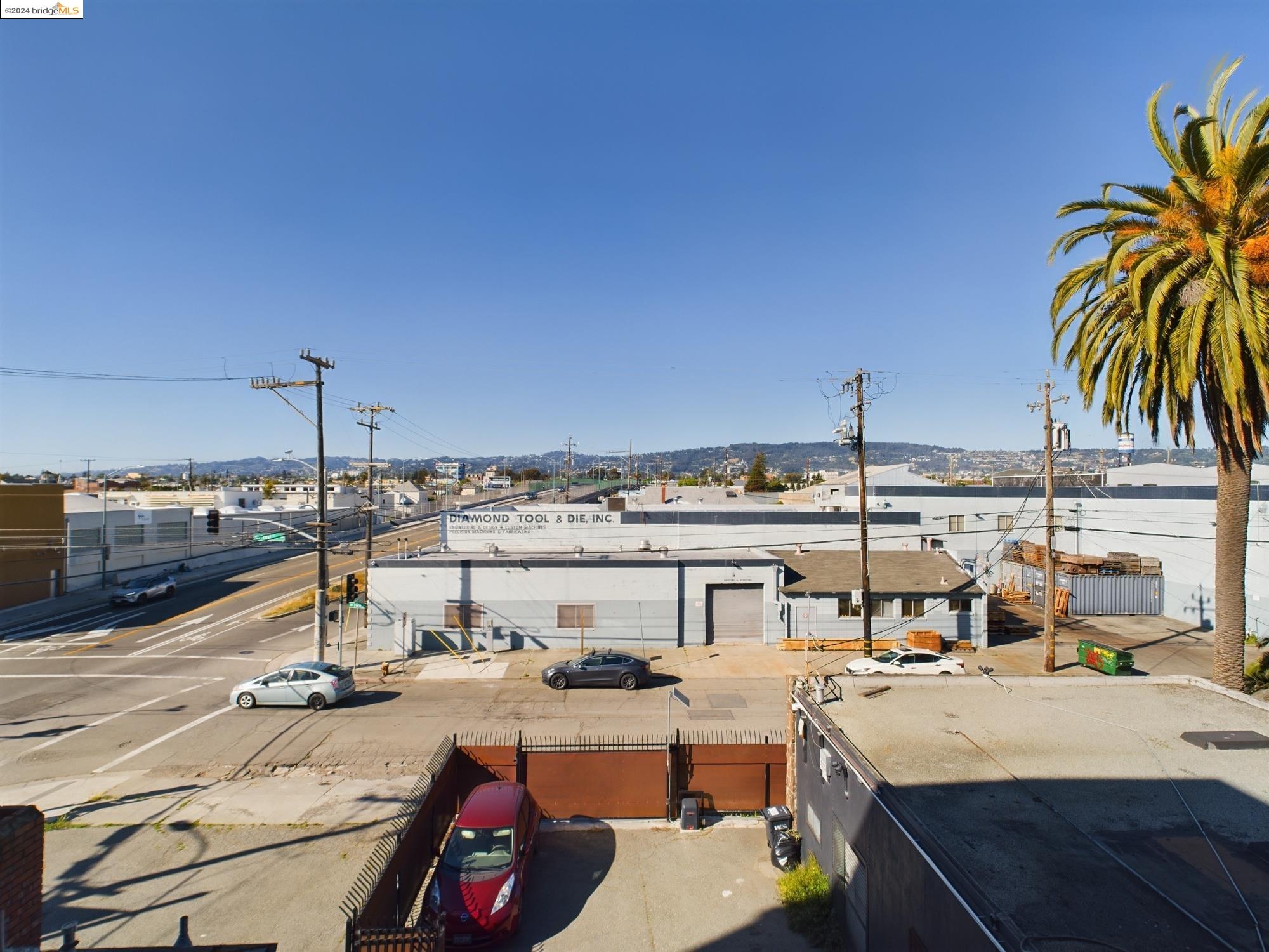 Detail Gallery Image 13 of 47 For 414 29th Ave #4,  Oakland,  CA 94601 - 2 Beds | 2 Baths