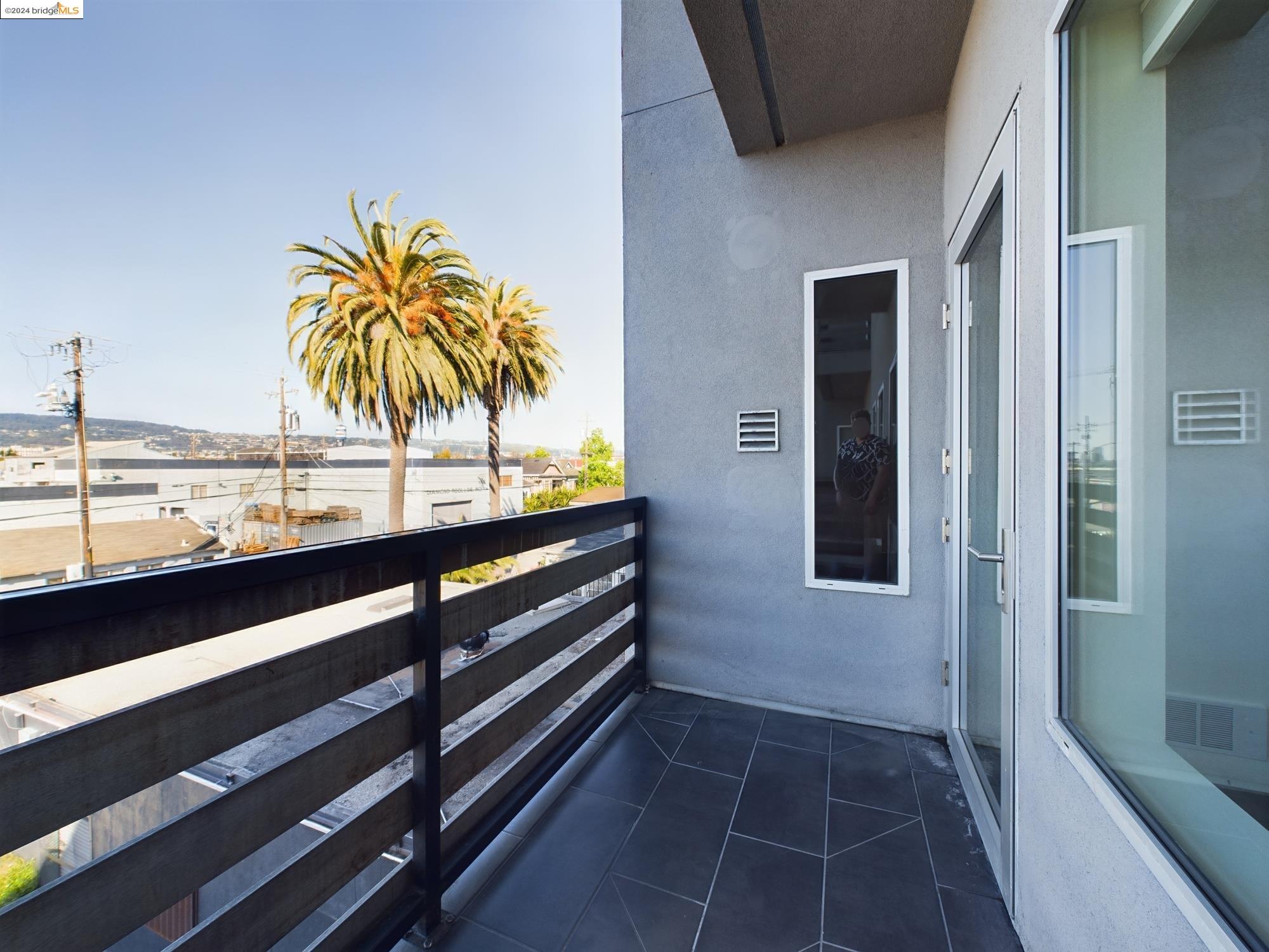 Detail Gallery Image 16 of 47 For 414 29th Ave #4,  Oakland,  CA 94601 - 2 Beds | 2 Baths