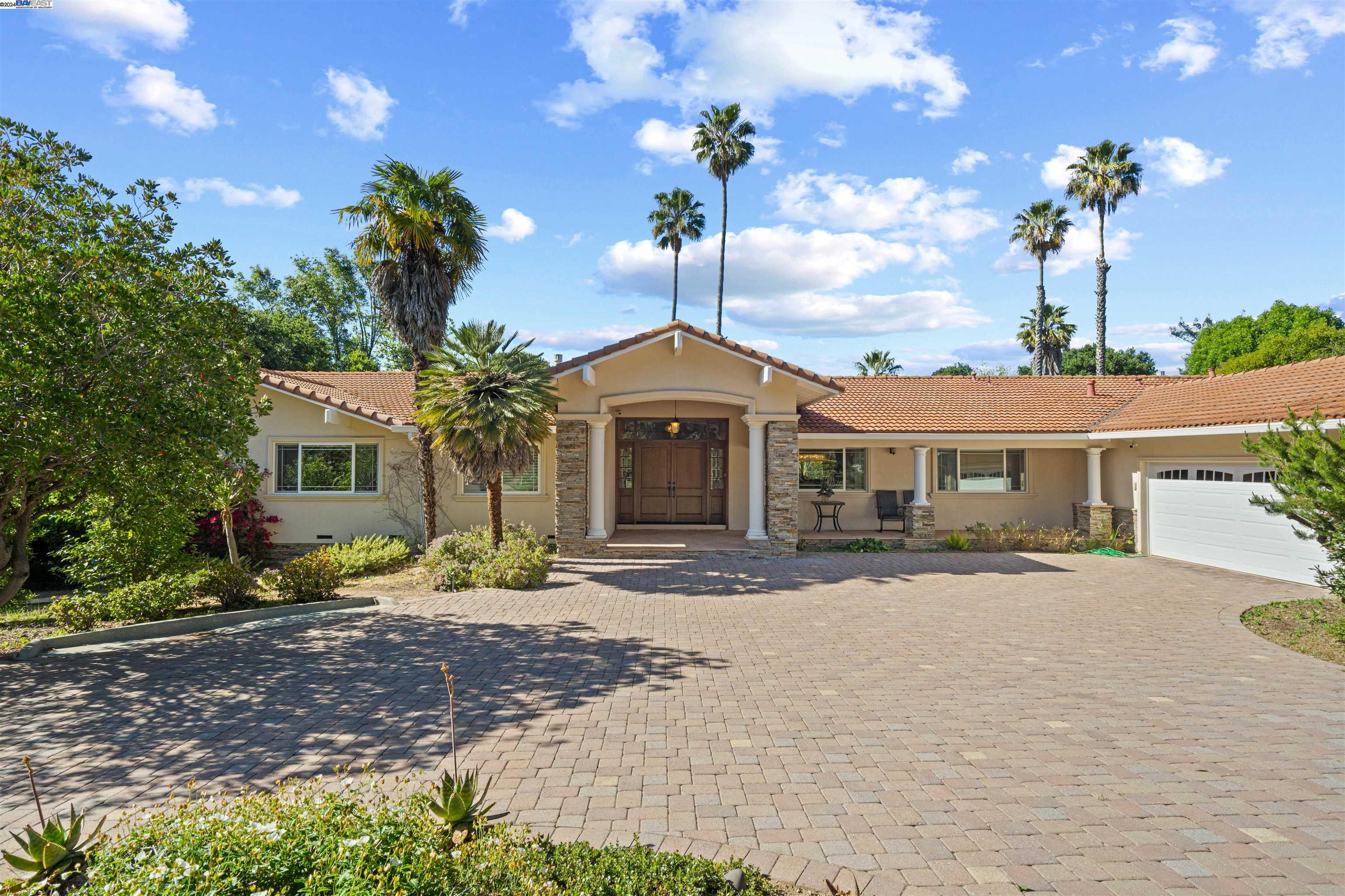 Detail Gallery Image 1 of 1 For 13277 Pierce Rd, Saratoga,  CA 95070 - 7 Beds | 6 Baths