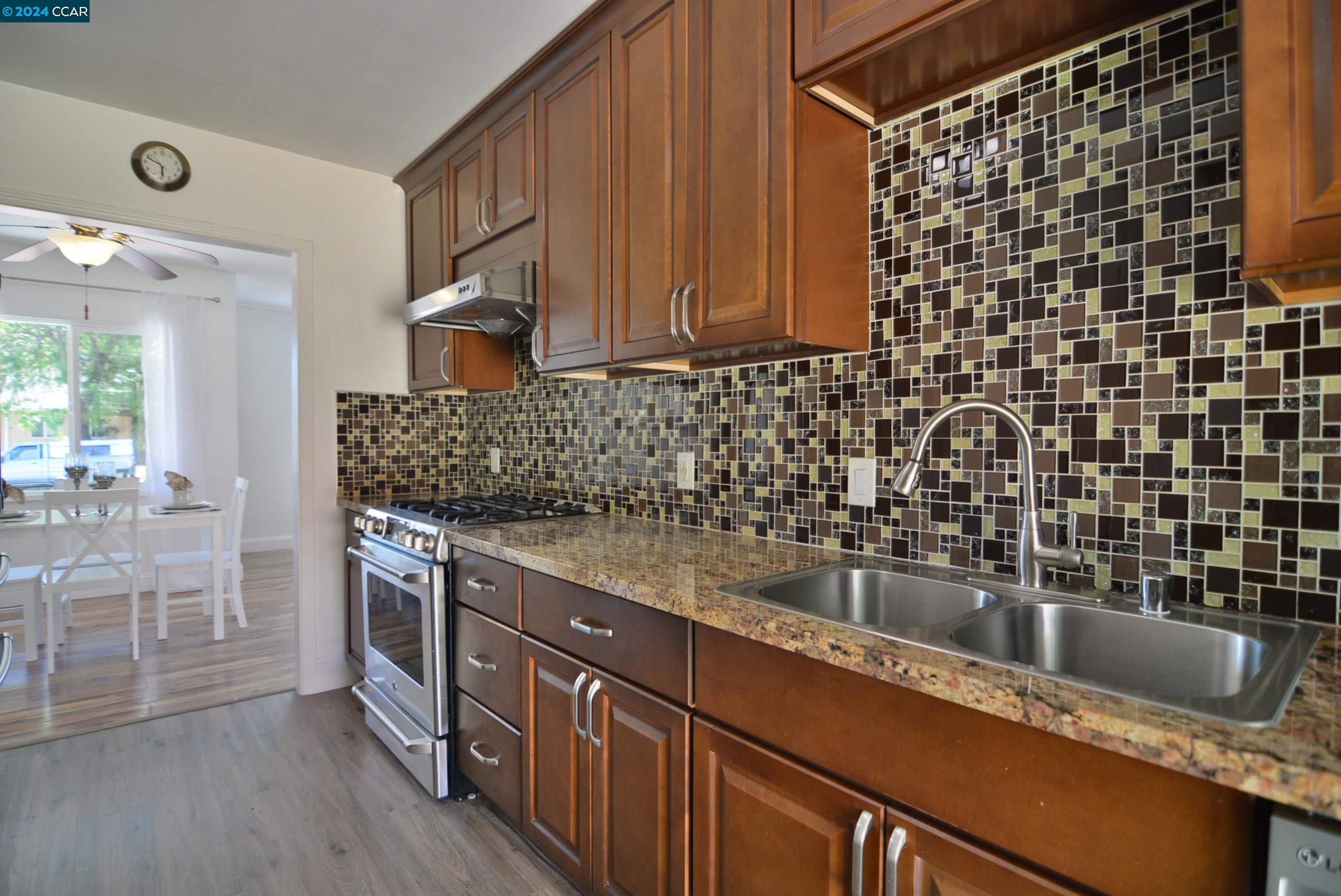 Detail Gallery Image 14 of 34 For 1631 Peach Pl, Concord,  CA 94518 - 3 Beds | 1/1 Baths