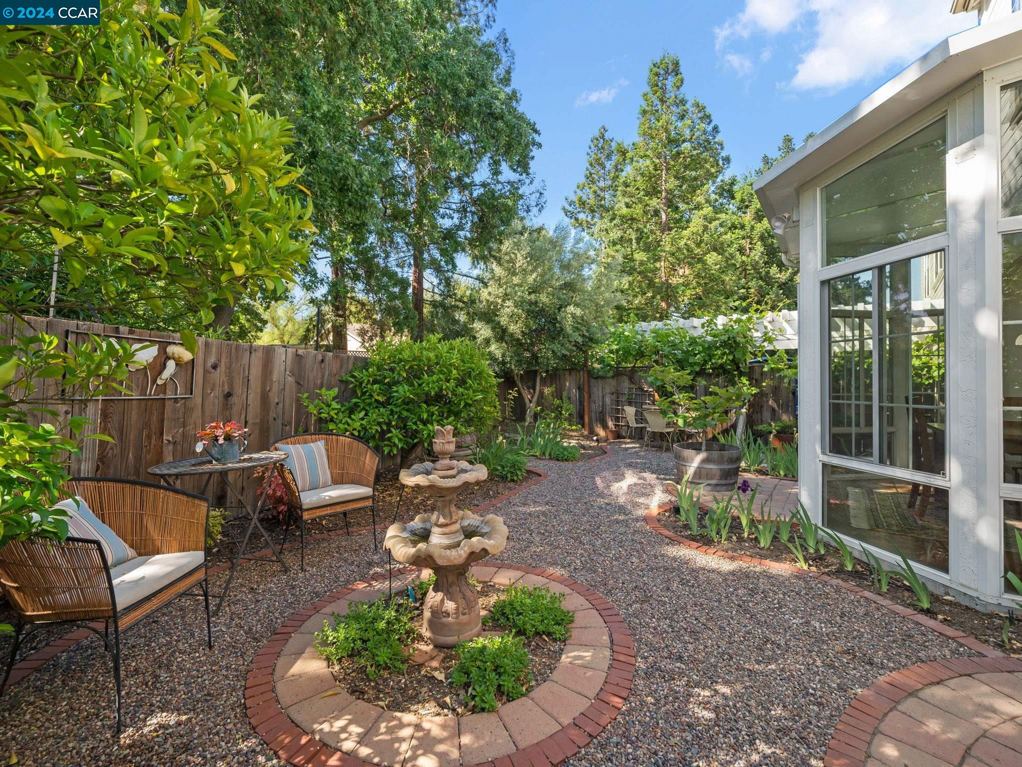 Detail Gallery Image 34 of 41 For 242 Stranahan Cir, Clayton,  CA 94517 - 2 Beds | 2/1 Baths