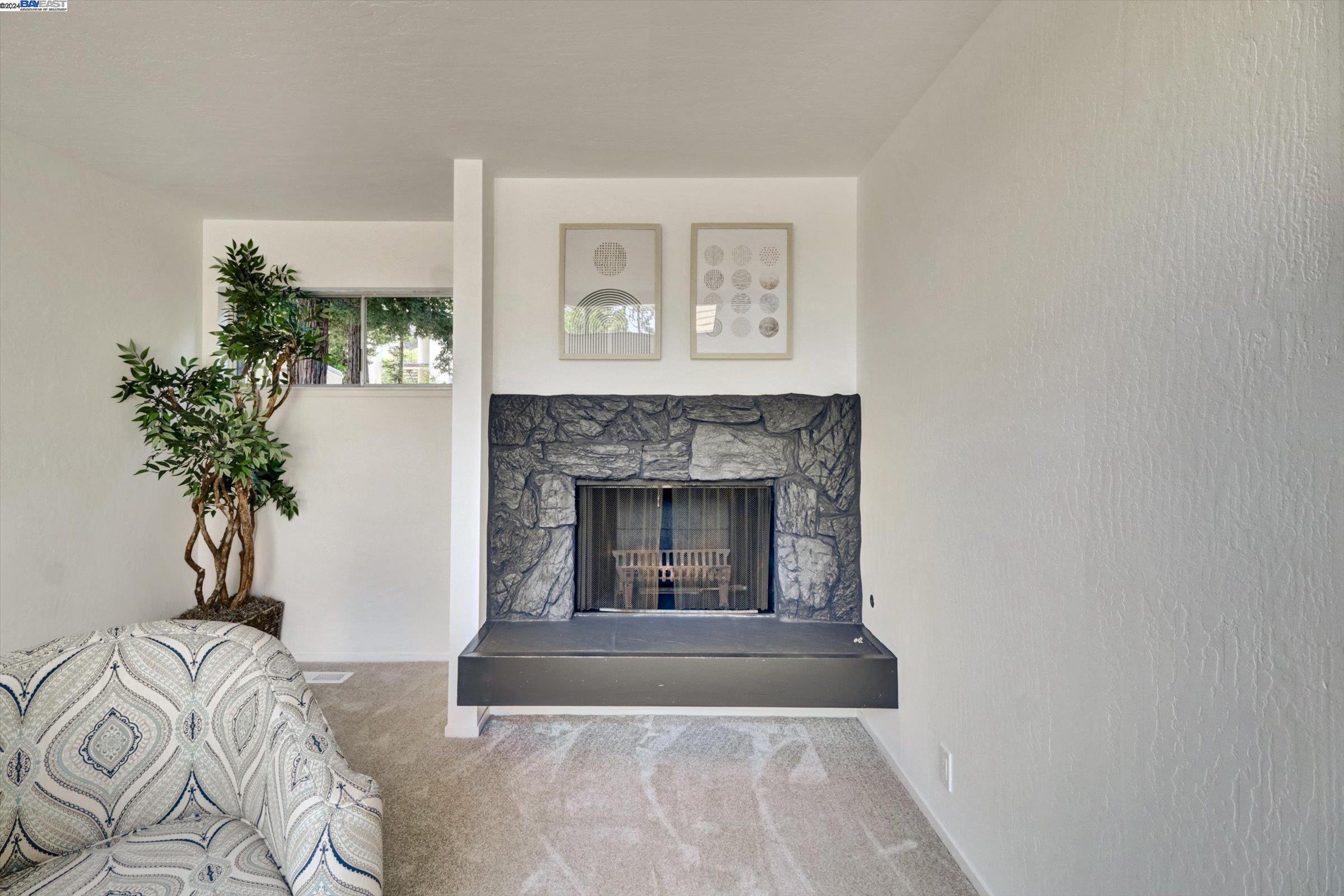 Detail Gallery Image 9 of 48 For 11 Lake Ave, Piedmont,  CA 94511-4425 - 3 Beds | 2/1 Baths