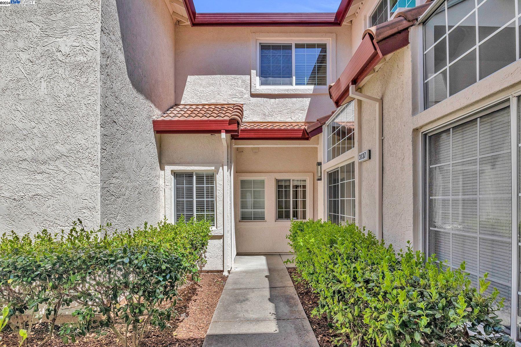 Detail Gallery Image 2 of 29 For 3137 Delicado Ct, Pleasanton,  CA 94588 - 3 Beds | 2/1 Baths