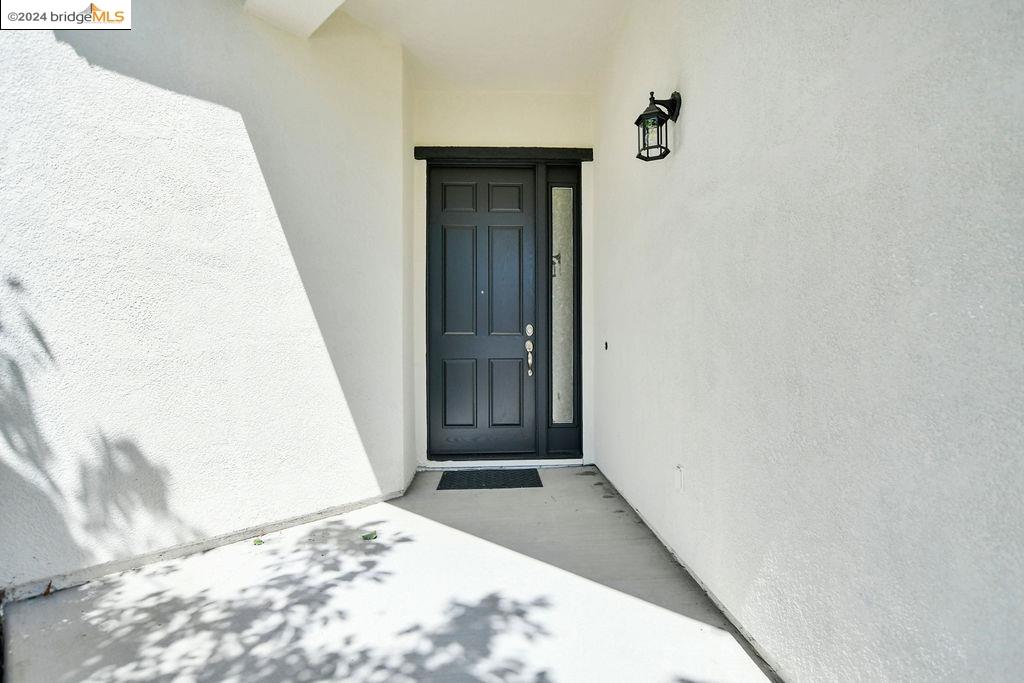 Detail Gallery Image 3 of 25 For 5562 Westmeath Way, Antioch,  CA 94531 - 3 Beds | 2 Baths