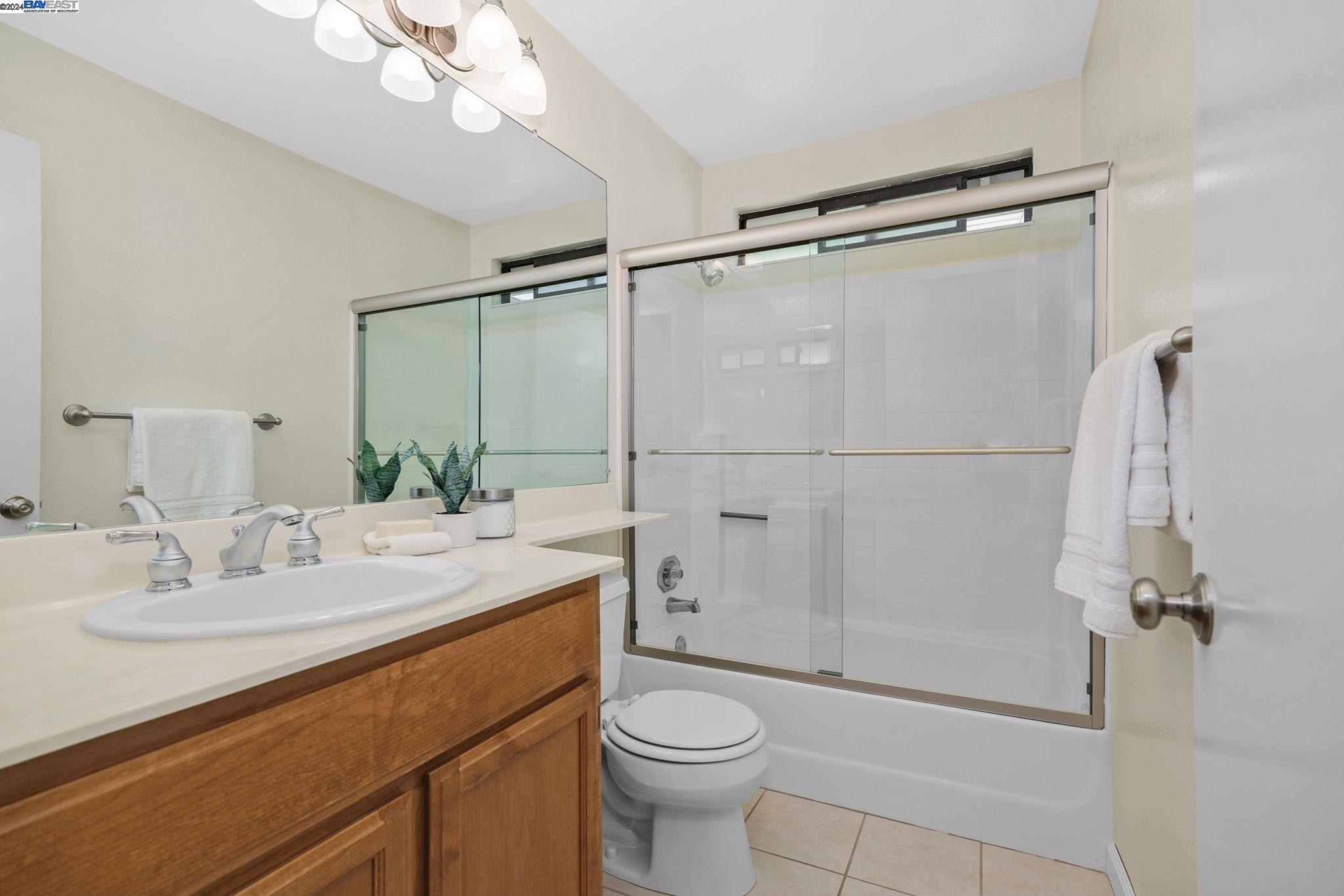 Detail Gallery Image 26 of 30 For 2270 Foxhill Dr, Martinez,  CA 94553 - 3 Beds | 2/1 Baths
