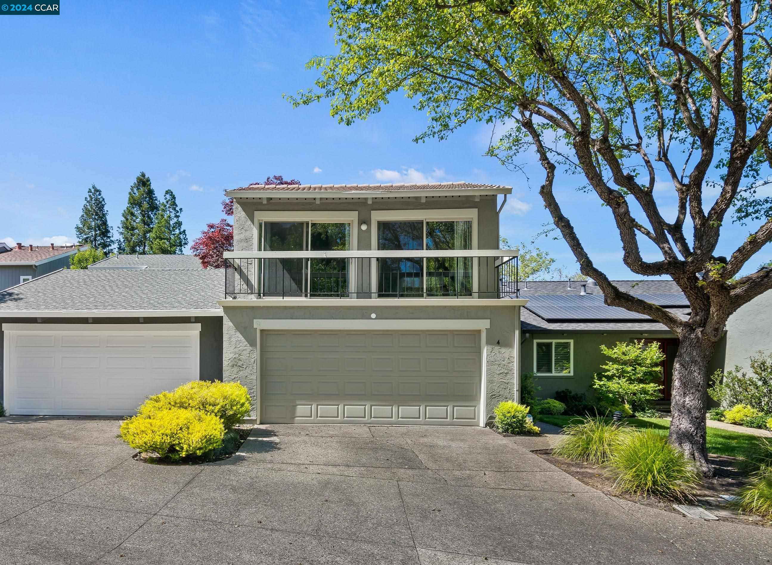 Detail Gallery Image 2 of 37 For 4 Baltusrol St, Moraga,  CA 94556 - 3 Beds | 2/1 Baths