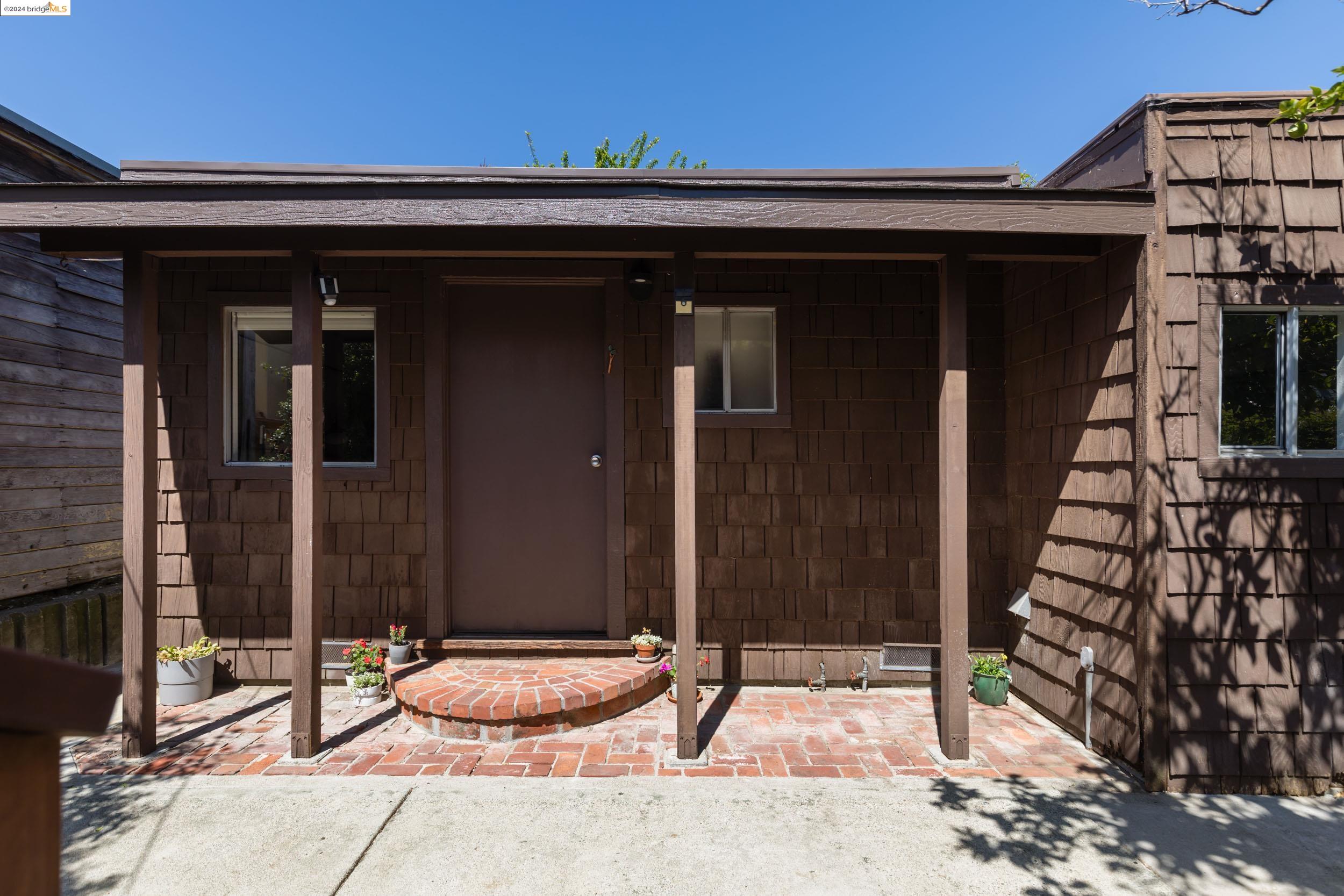 Detail Gallery Image 25 of 60 For 3018 Madeline Street, Oakland,  CA 94602 - 2 Beds | 2 Baths