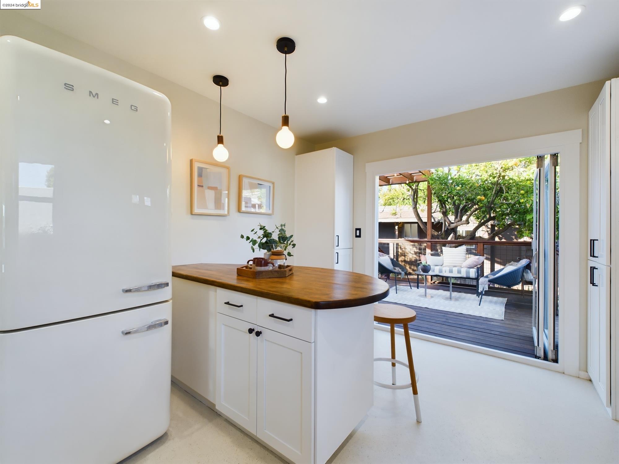 Detail Gallery Image 52 of 60 For 3018 Madeline Street, Oakland,  CA 94602 - 2 Beds | 2 Baths