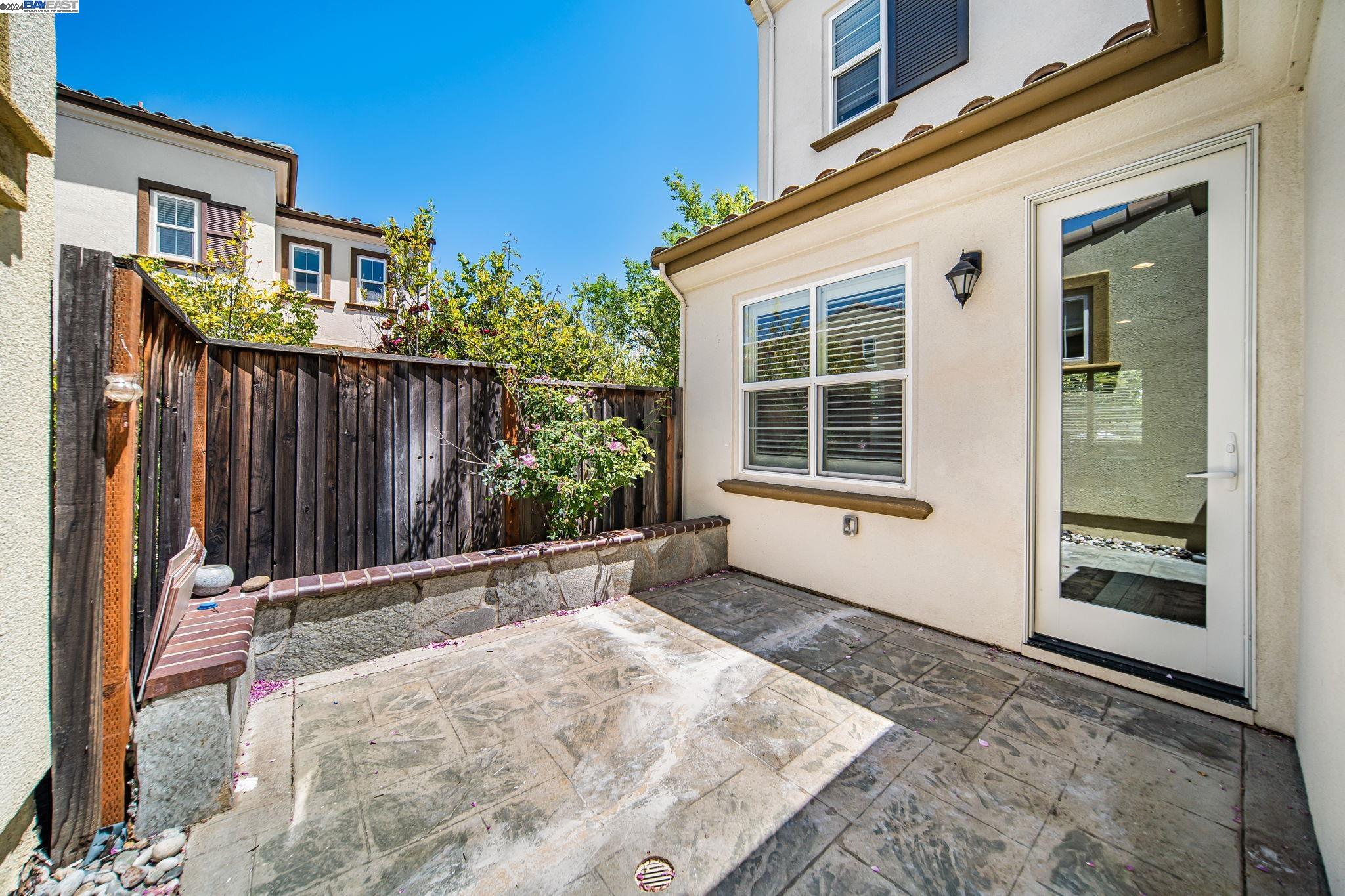 Detail Gallery Image 25 of 32 For 1036 Applewood Dr, San Ramon,  CA 94582 - 2 Beds | 2/1 Baths
