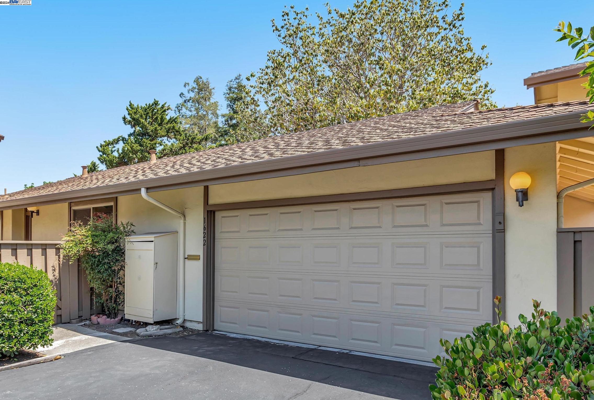 Detail Gallery Image 1 of 20 For 1622 Candelero Dr, Walnut Creek,  CA 94598 - 2 Beds | 2 Baths