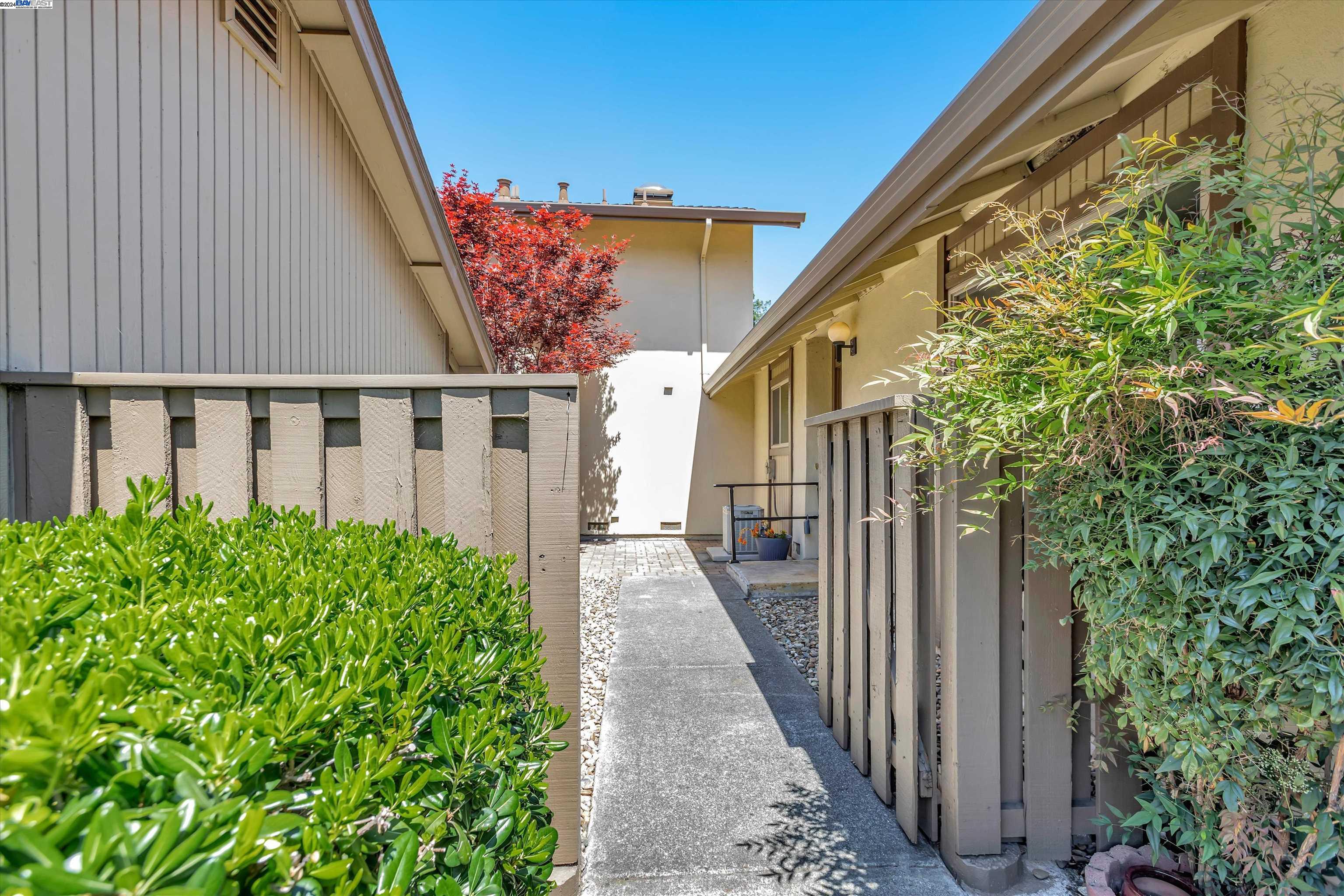 Photo #2: 41059953 Listing 
