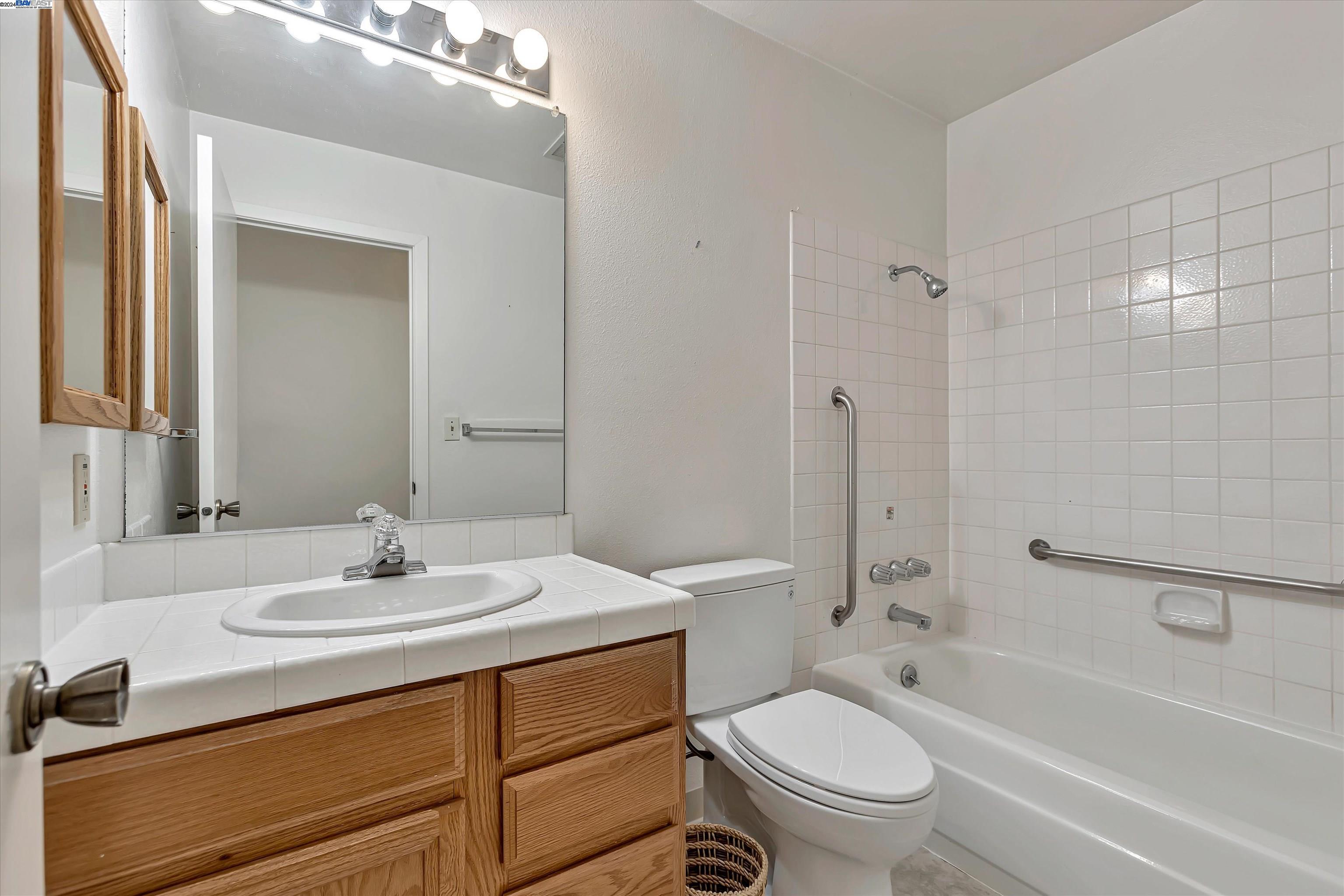 Detail Gallery Image 12 of 20 For 1622 Candelero Dr, Walnut Creek,  CA 94598 - 2 Beds | 2 Baths