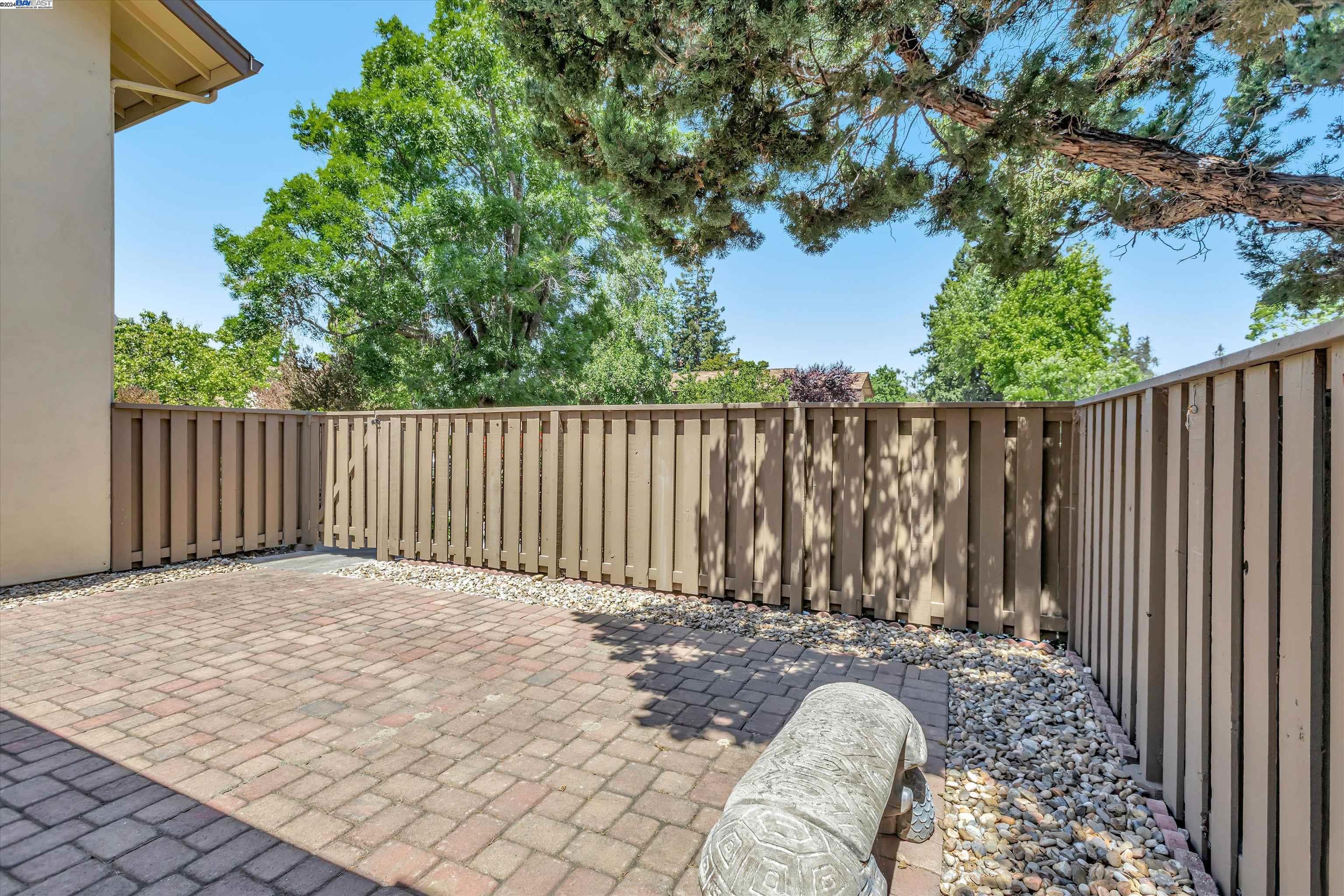 Detail Gallery Image 15 of 20 For 1622 Candelero Dr, Walnut Creek,  CA 94598 - 2 Beds | 2 Baths