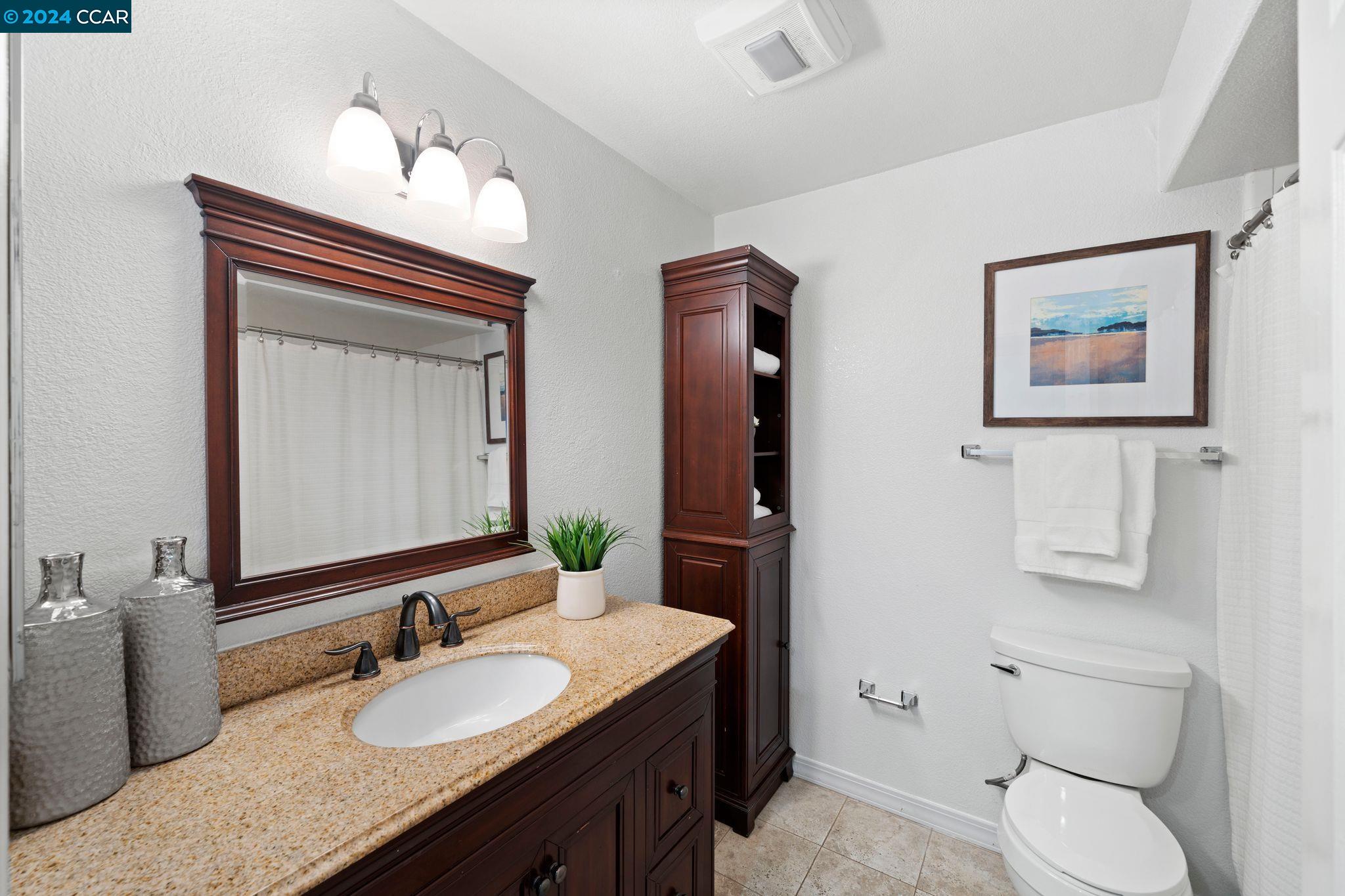 Detail Gallery Image 24 of 36 For 21314 Gary Dr #101,  Hayward,  CA 94546 - 3 Beds | 2 Baths