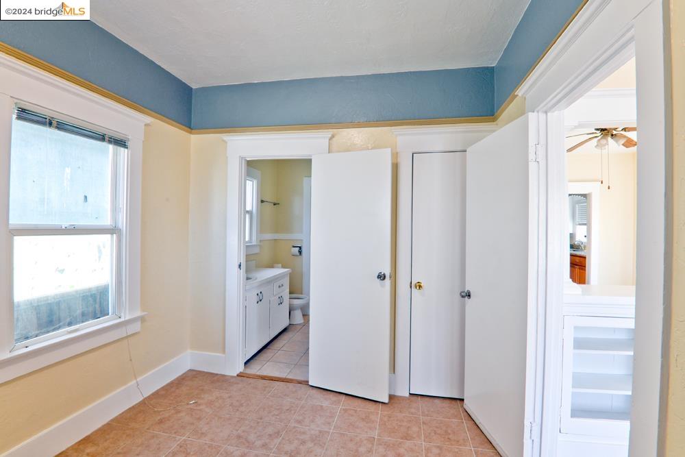 Detail Gallery Image 9 of 27 For 142 12th St, Richmond,  CA 94801 - 3 Beds | 1 Baths